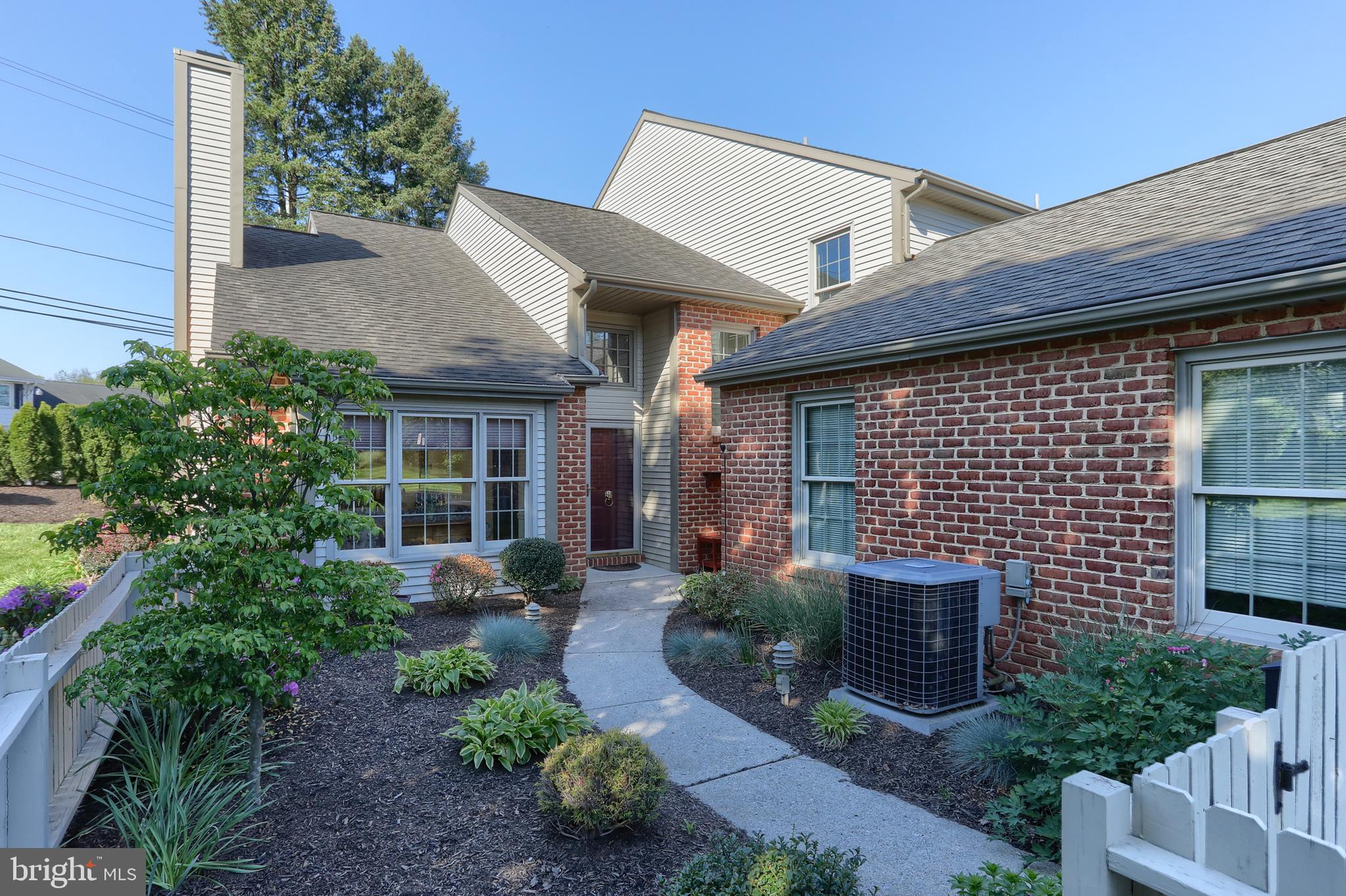 CAMBRIDGE COMMONS - Residential