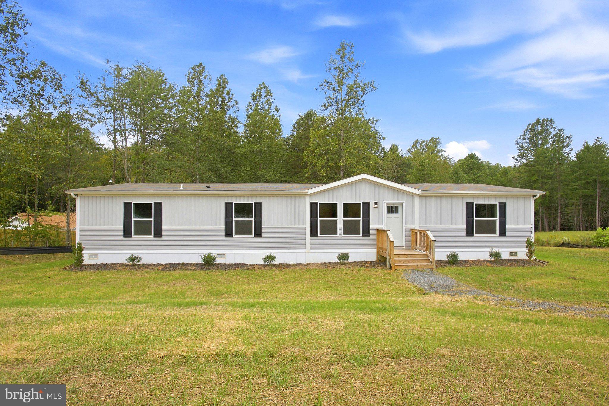 4470 ROLLING HILLS DR