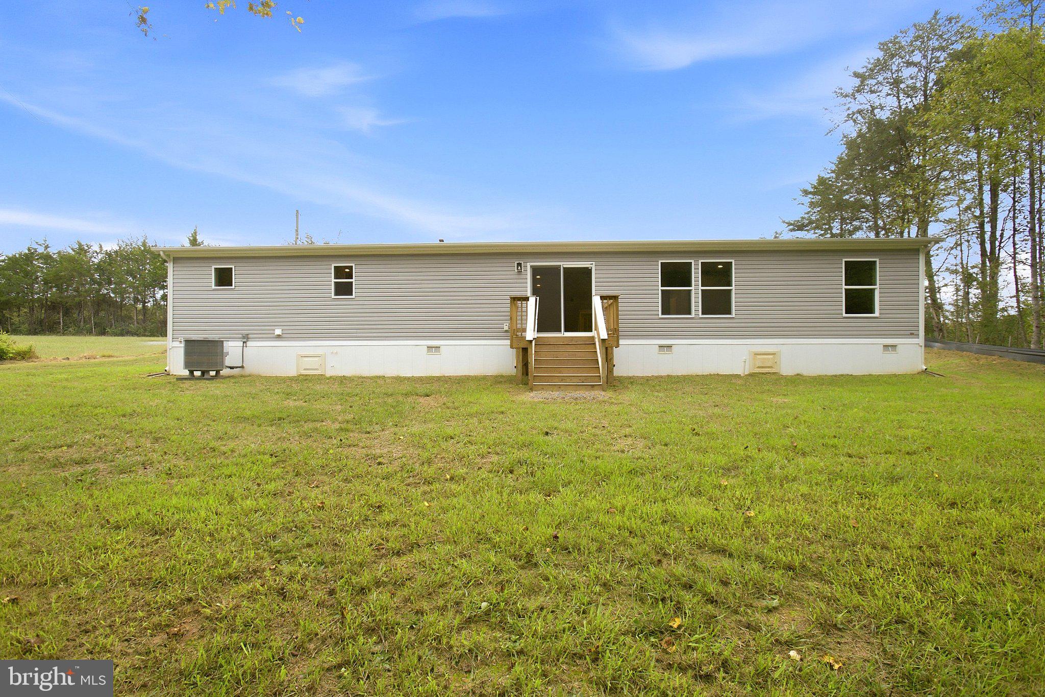 4470 ROLLING HILLS DR