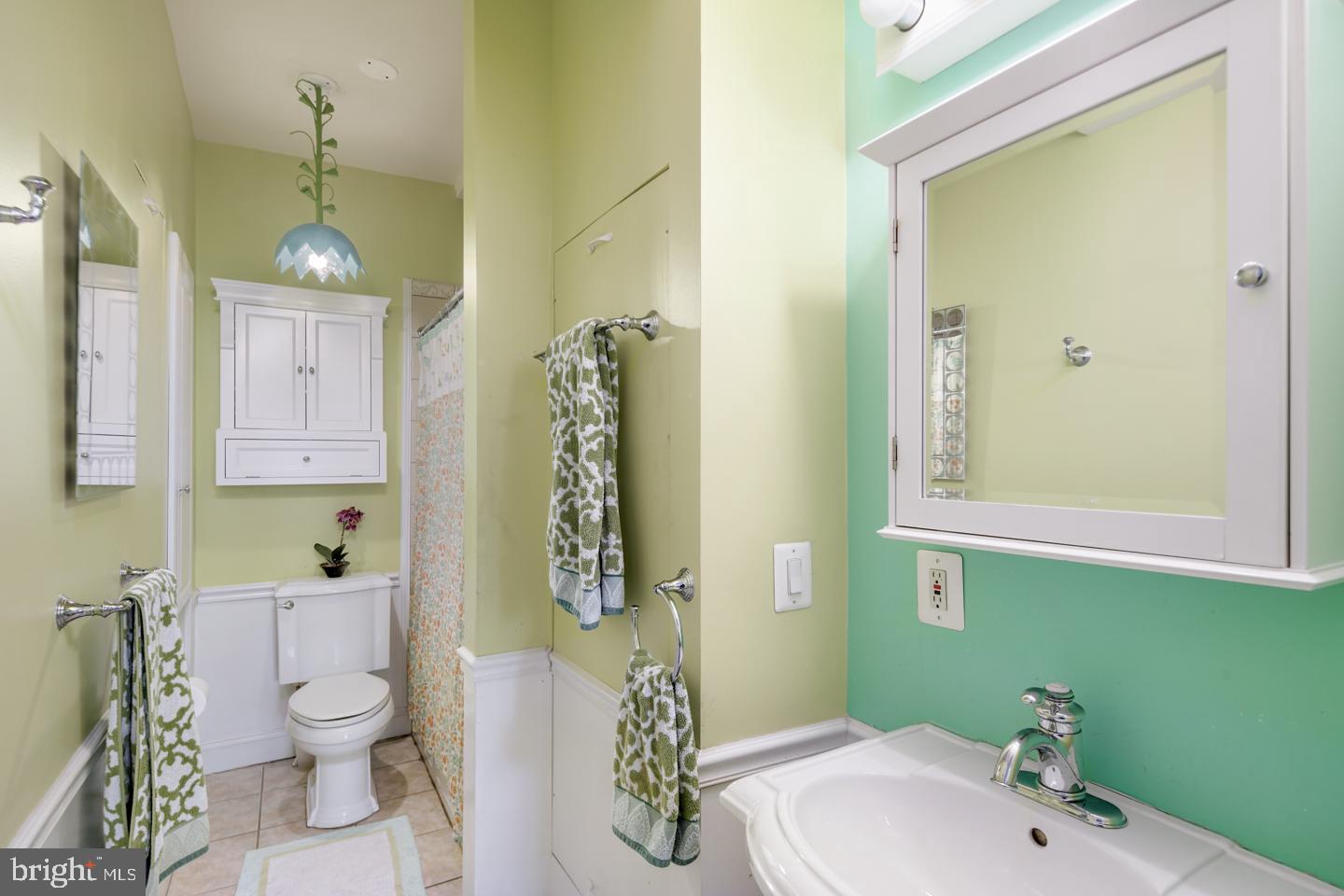 LOGAN SQUARE - Residential