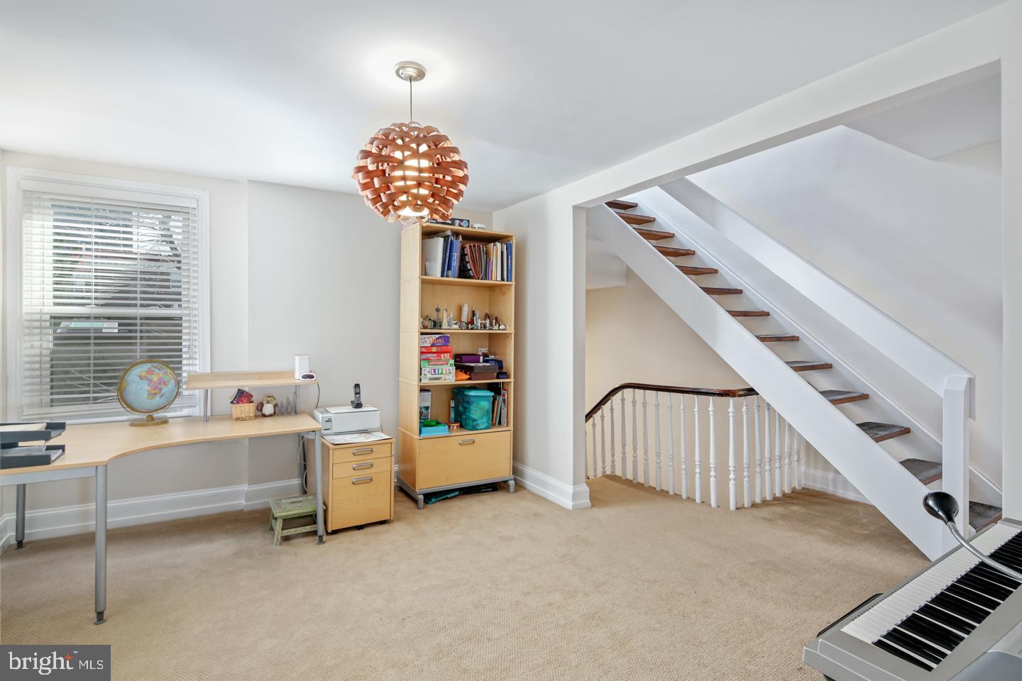 LOGAN SQUARE - Residential