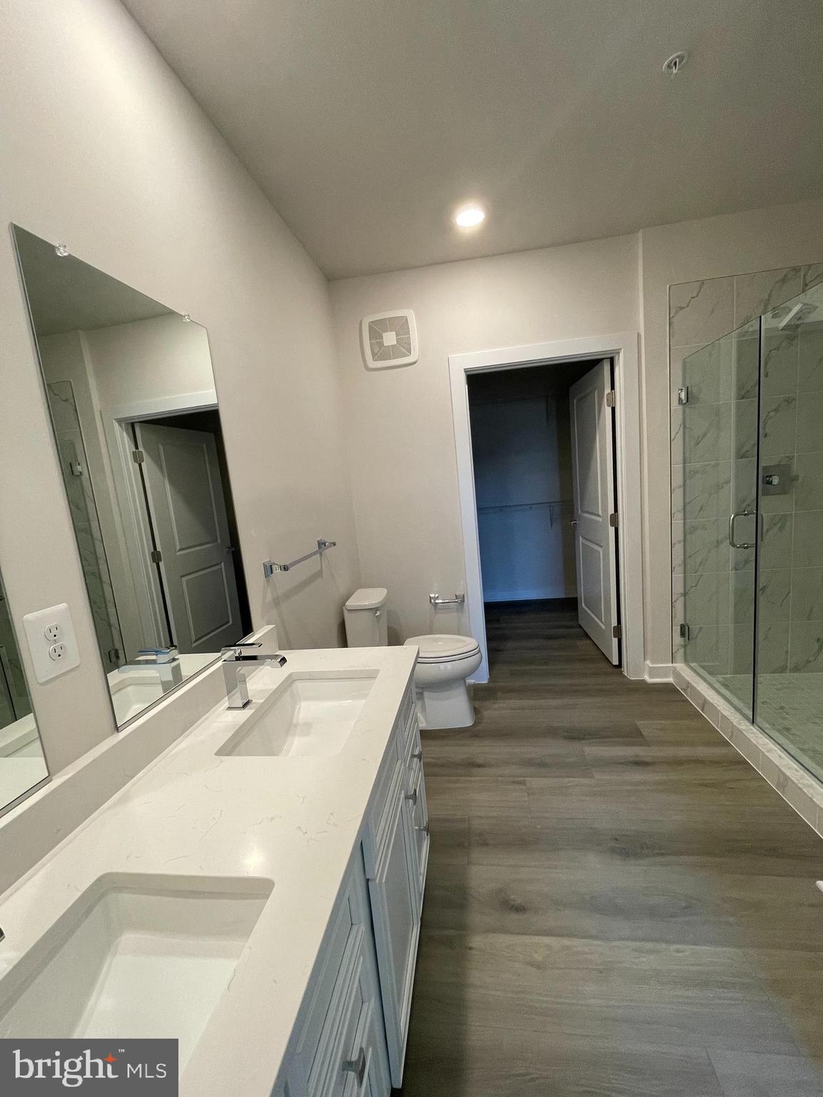 WOODLAND PARK STATION - Residential Lease