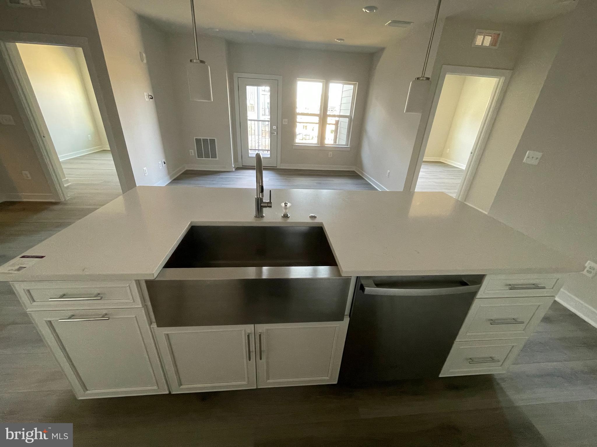 WOODLAND PARK STATION - Residential Lease