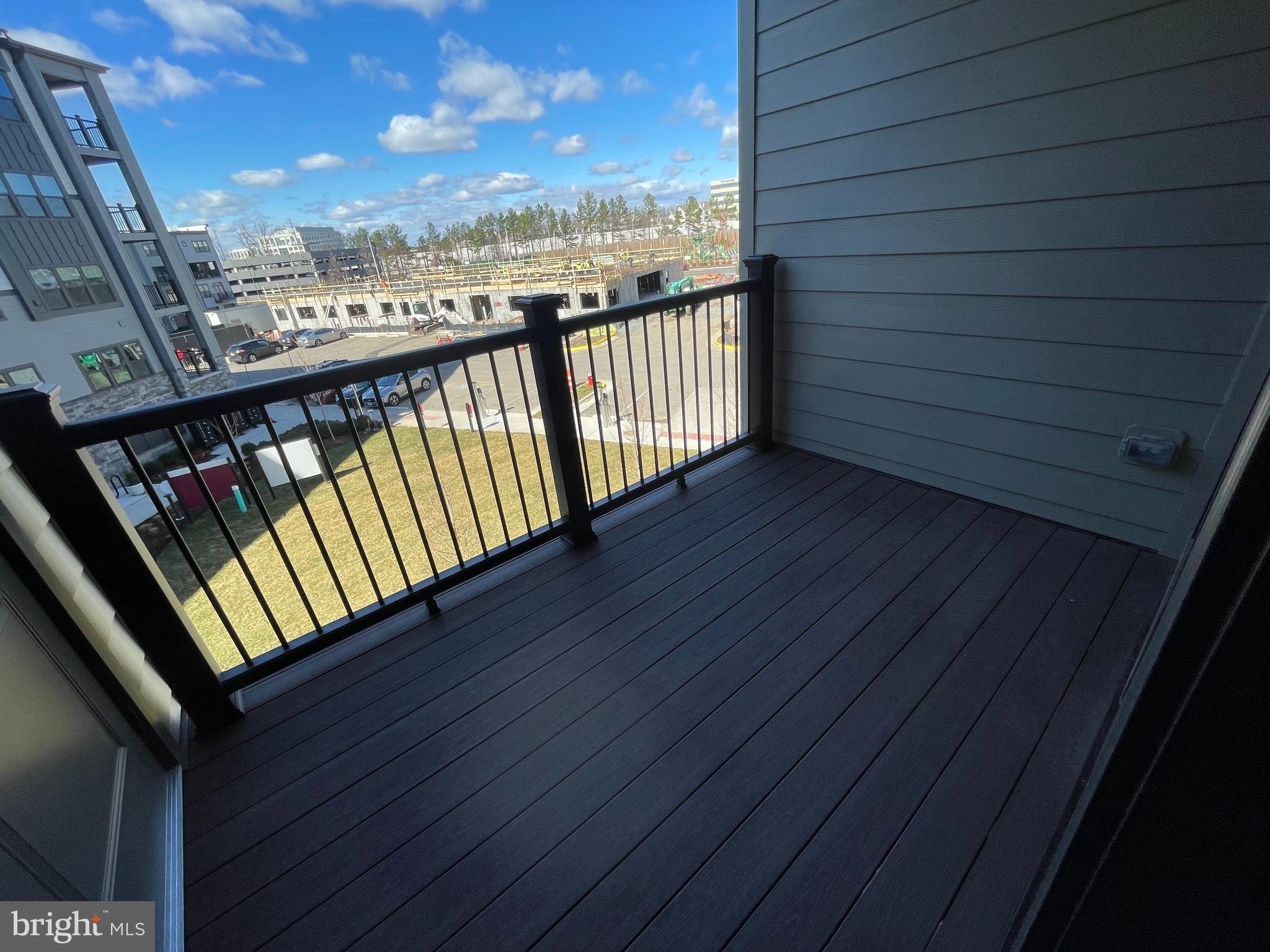 WOODLAND PARK STATION - Residential Lease