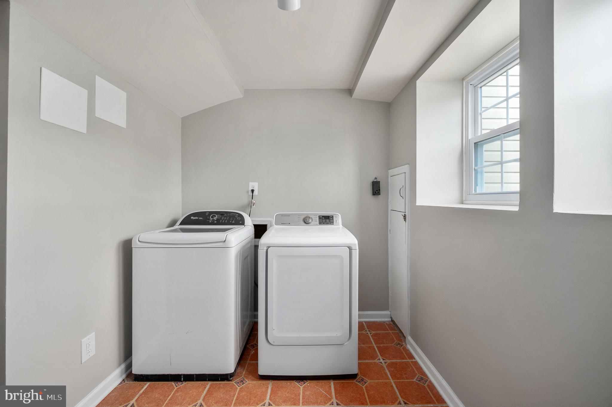 OLD BRIDGE ESTATES - Residential