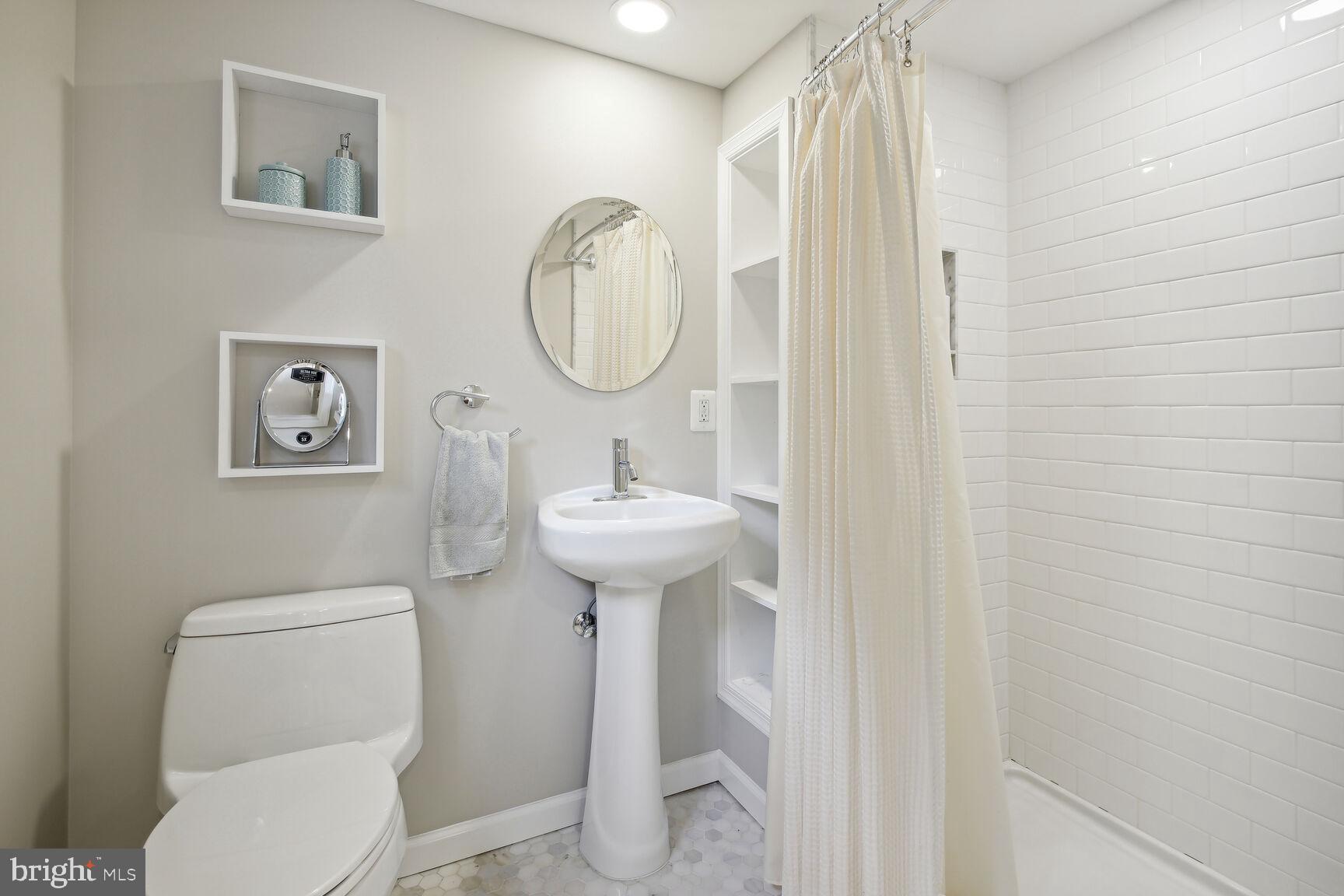 ROSEMARY HILLS - Residential