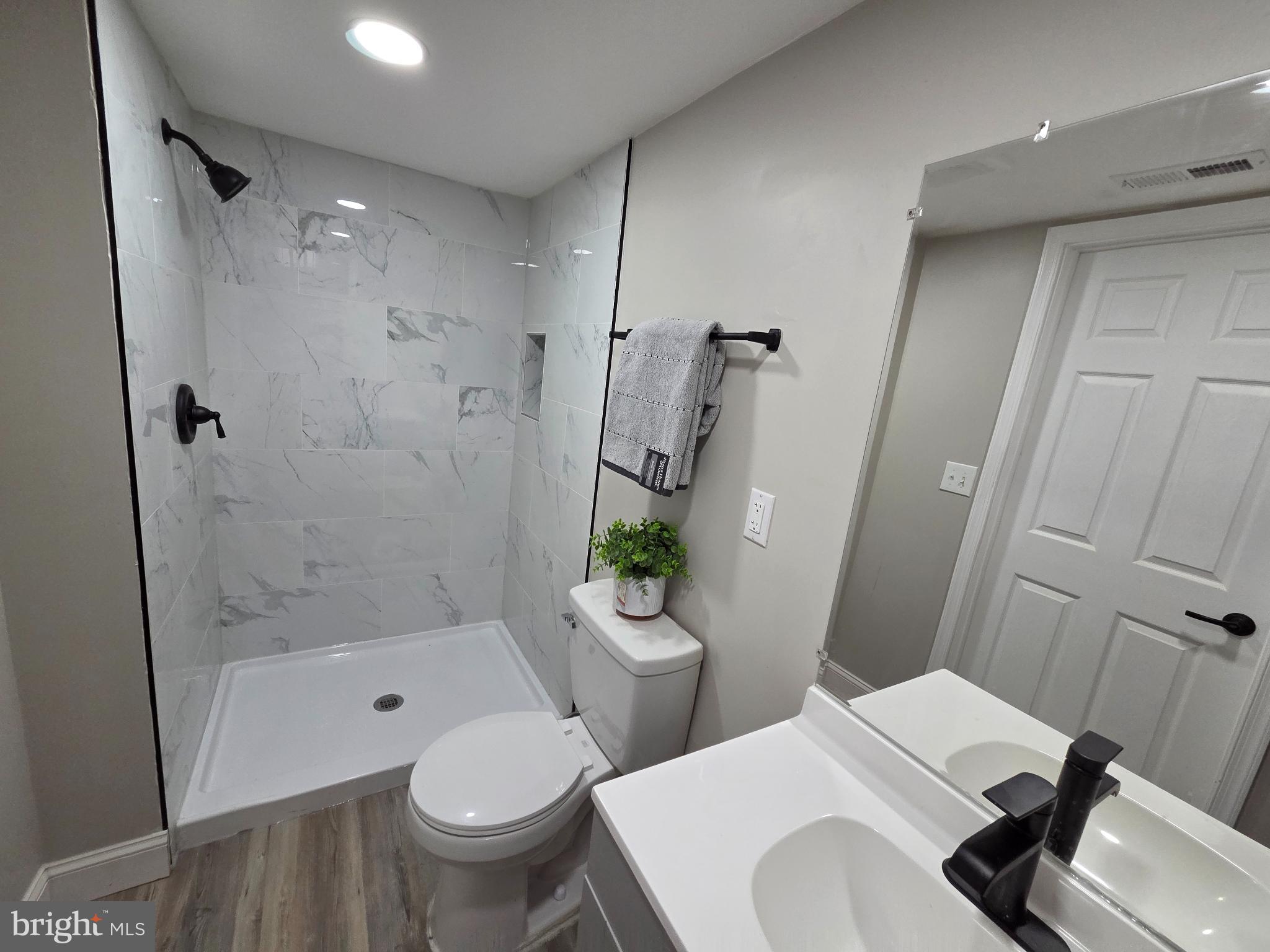 BROOKLYN - Residential