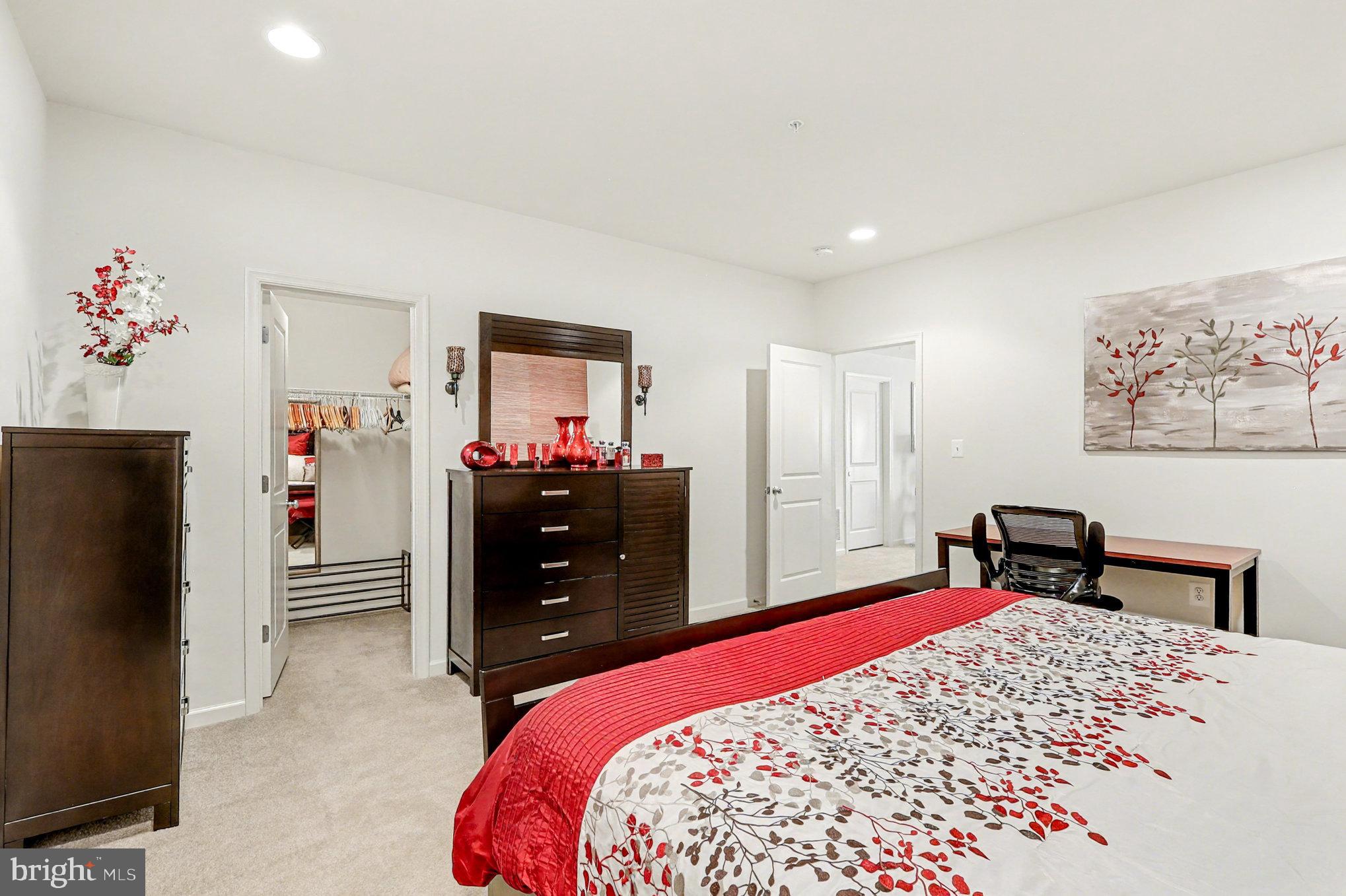 POPLAR RUN - Residential Lease