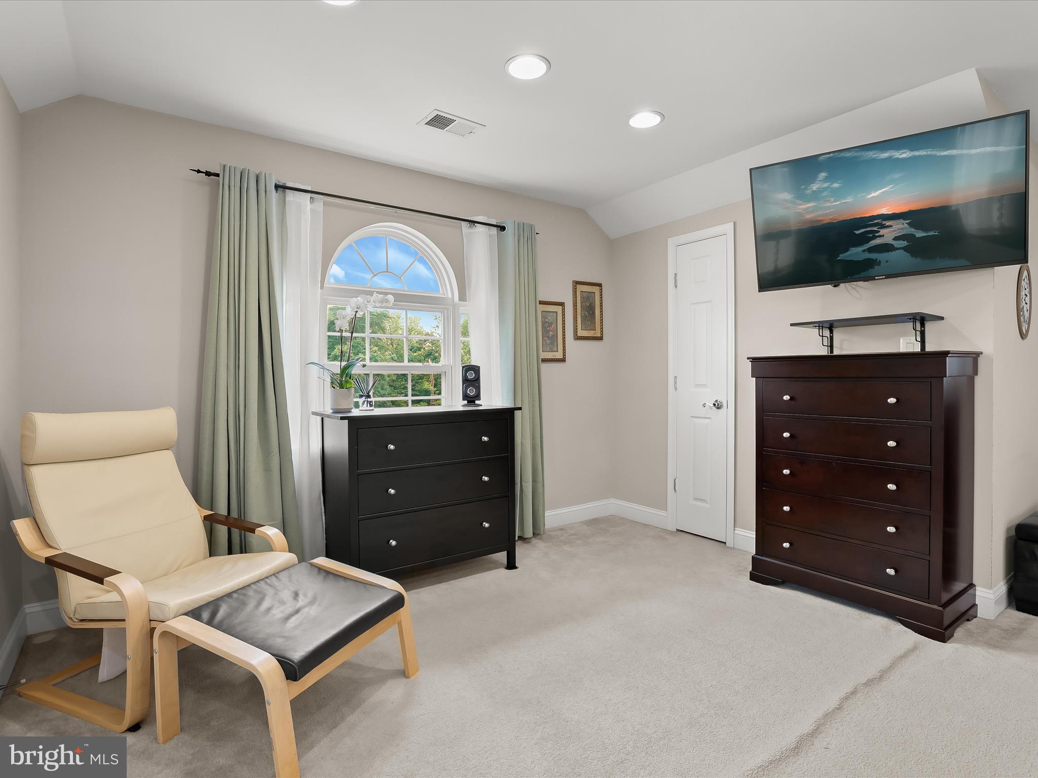 GREENSPRING - Residential