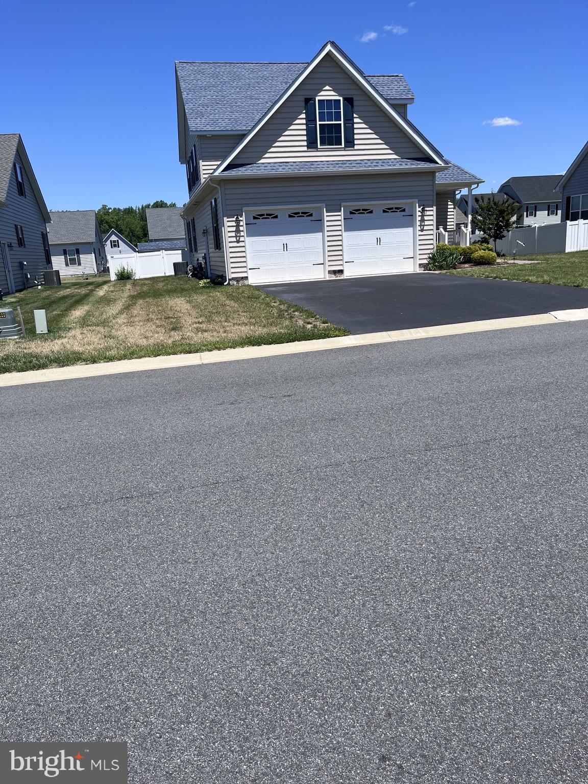 37 PONDS EDGE DR