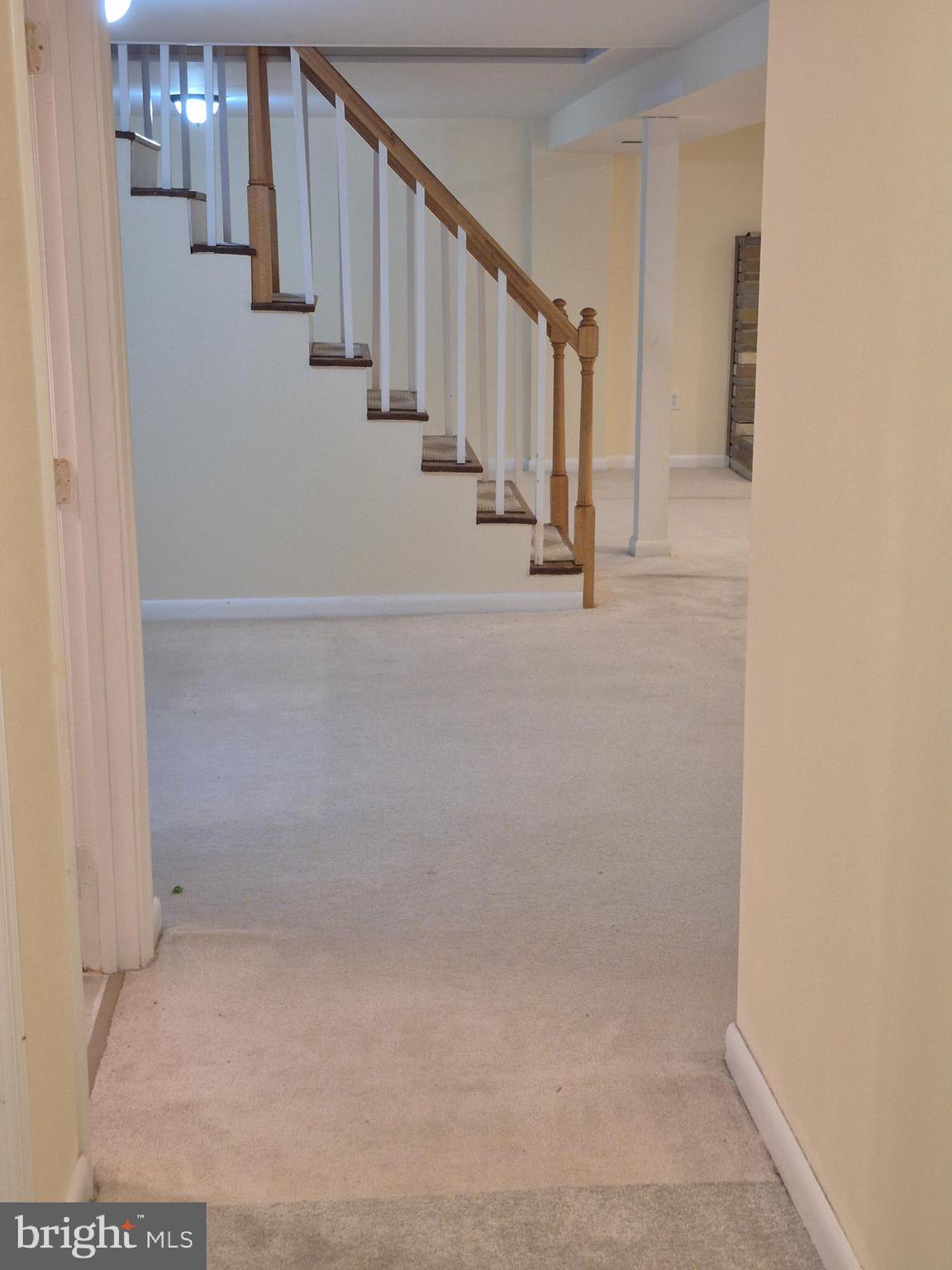 CRESTVIEW MANOR - Residential Lease