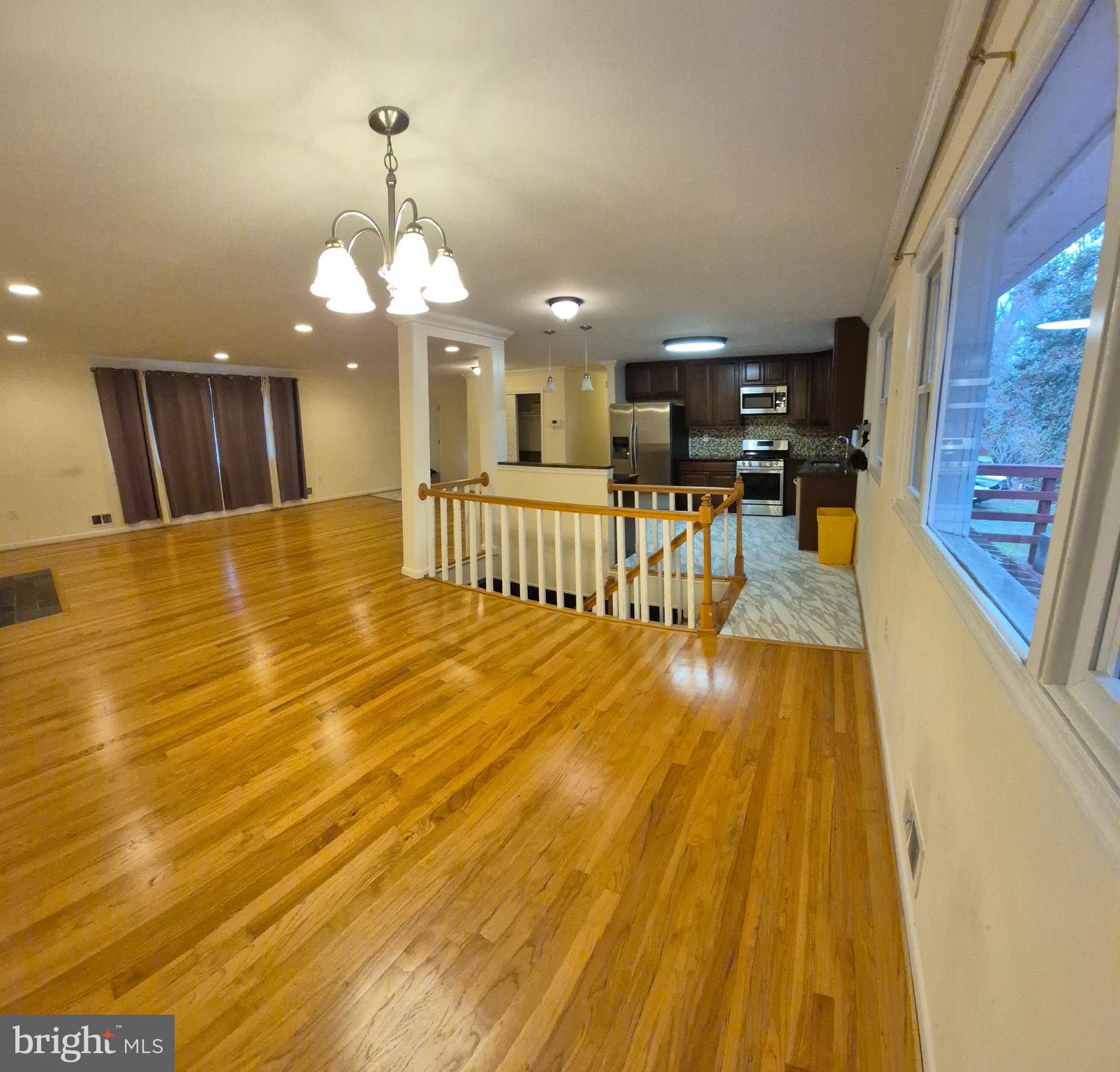 CRESTVIEW MANOR - Residential Lease