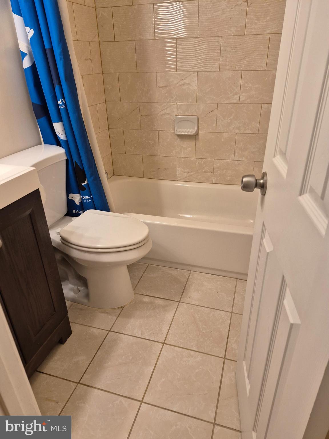 CRESTVIEW MANOR - Residential Lease