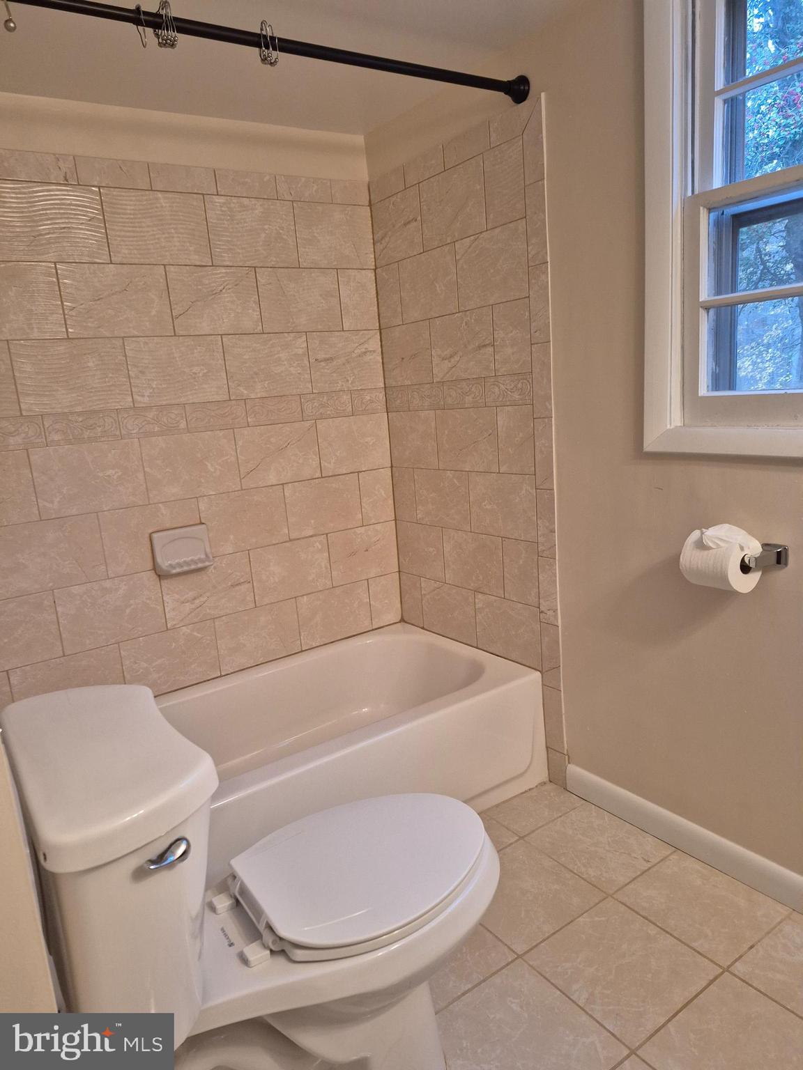 CRESTVIEW MANOR - Residential Lease