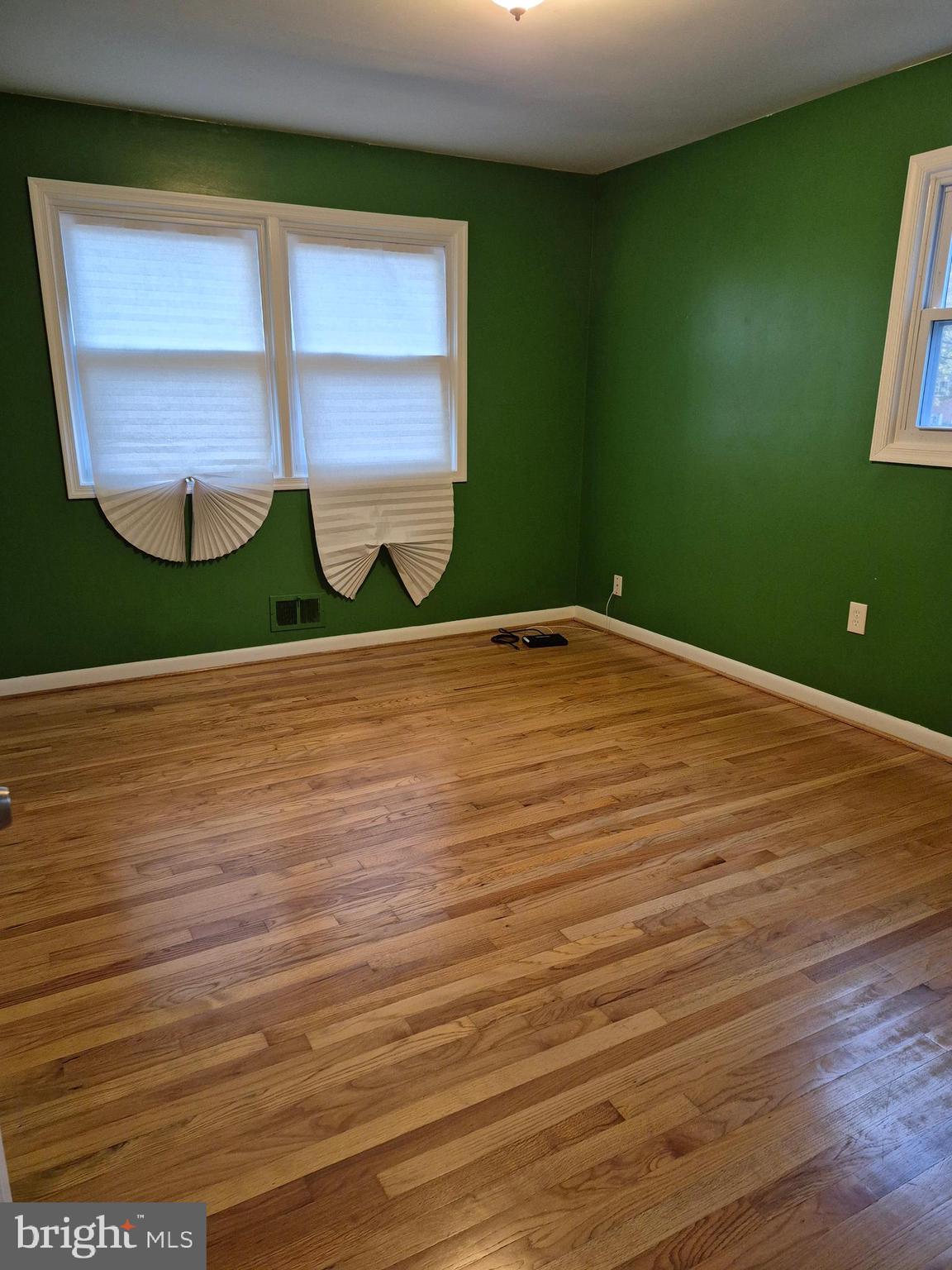 CRESTVIEW MANOR - Residential Lease