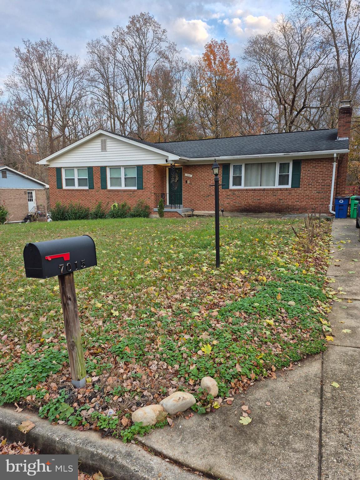 CRESTVIEW MANOR - Residential Lease