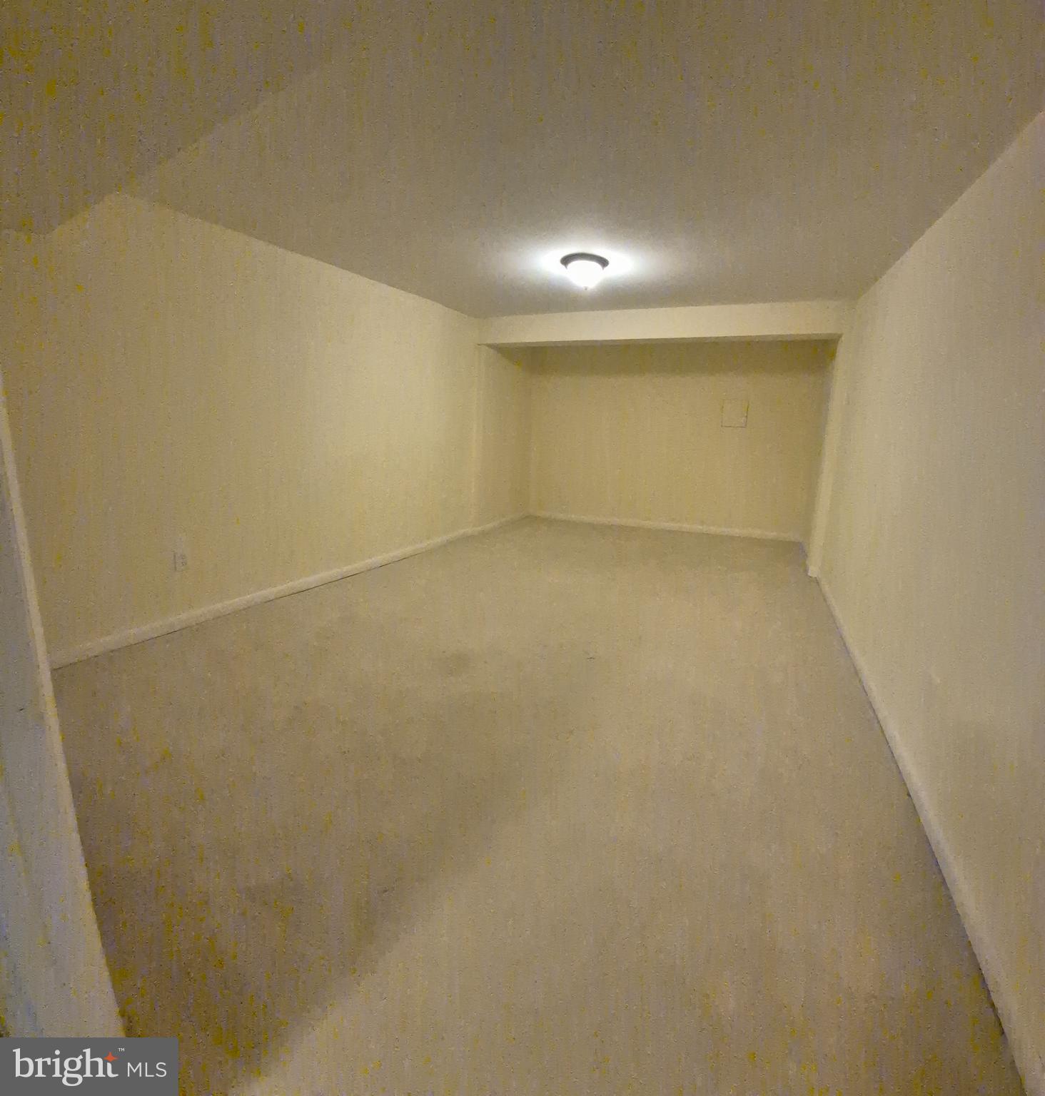 CRESTVIEW MANOR - Residential Lease