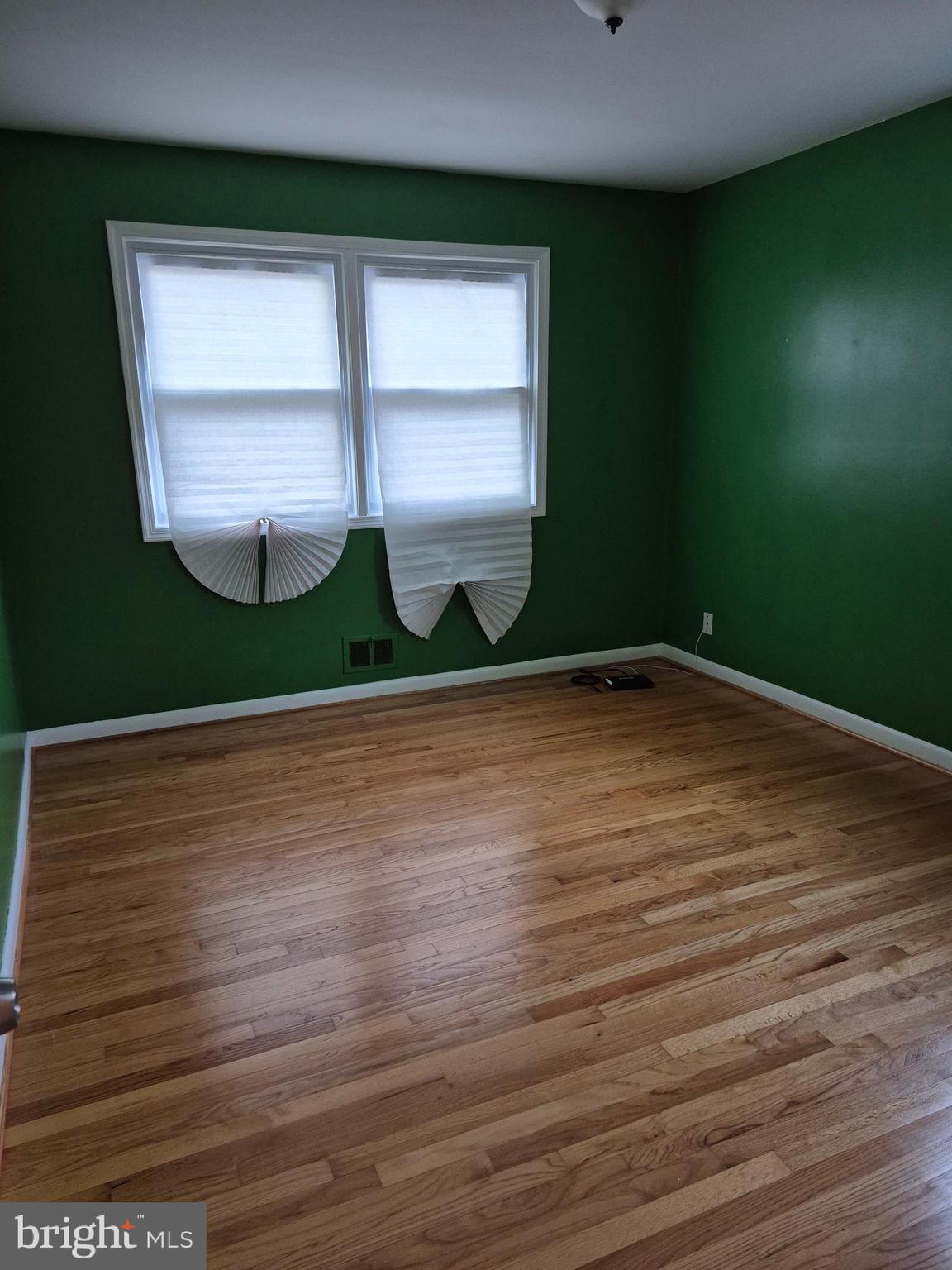 CRESTVIEW MANOR - Residential Lease