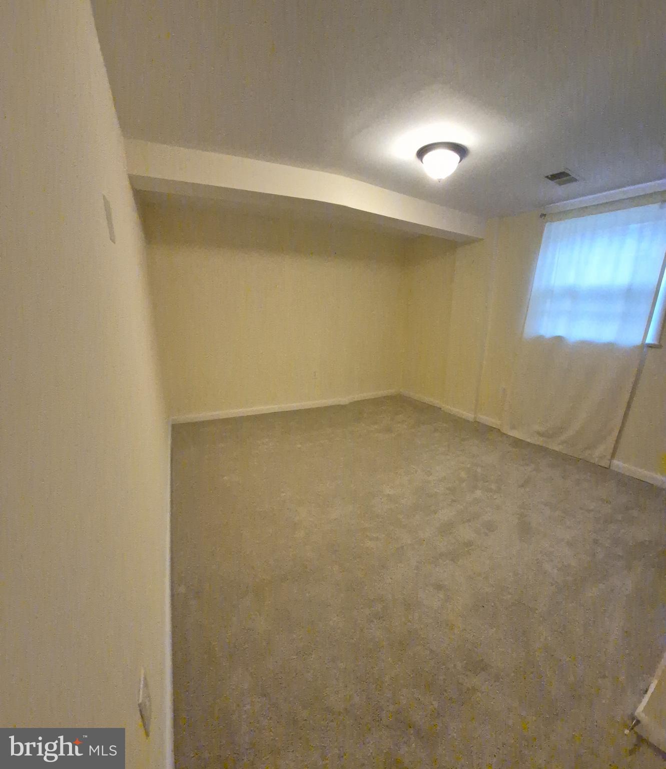 CRESTVIEW MANOR - Residential Lease