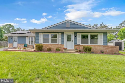 603 N York Road, Sterling, VA MLS: VALO2089596