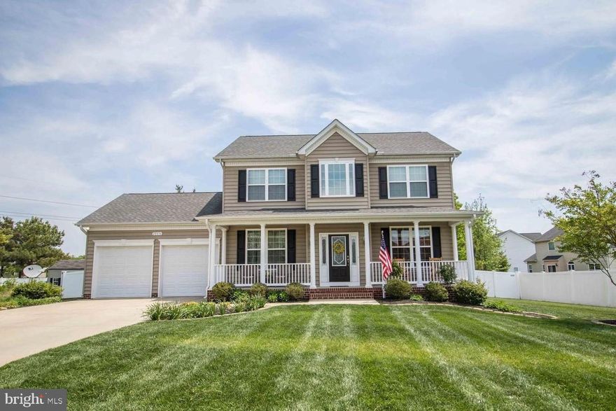 Priced To Sell! 4 bedroom 3.5 baths.  New flooring, new paint, new appliances, sprinkler system, tankless water heater, alarm system, including washer and dryer, in cul-de-sac,  nice backyard, shed included. porch, deck, patio for outside entertaining.   Bring your pickiest buyer and they will be pleased.  Did I mention how close to the PAX base it is yet tucked away for privacy!