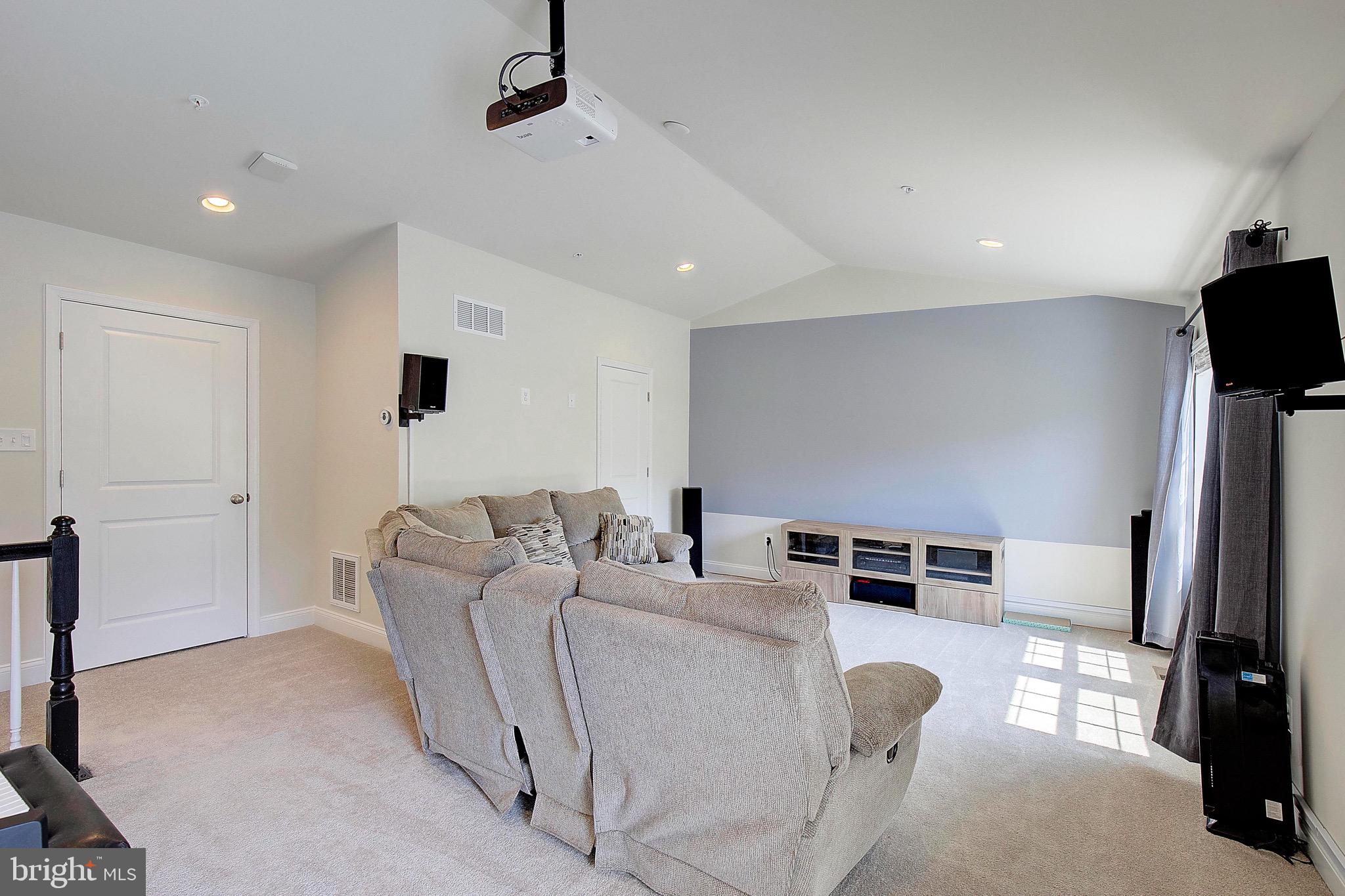 CREEKSTONE VILLAGE - Residential