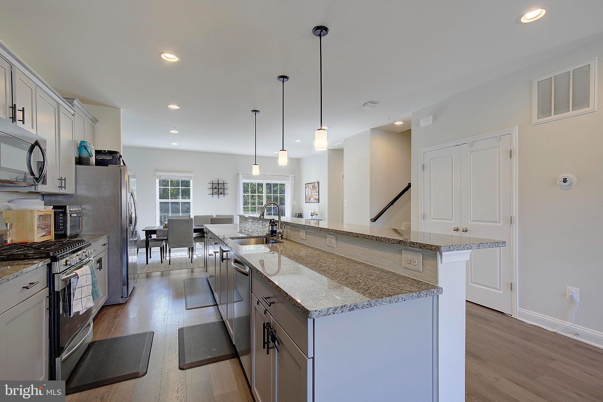 CREEKSTONE VILLAGE - Residential