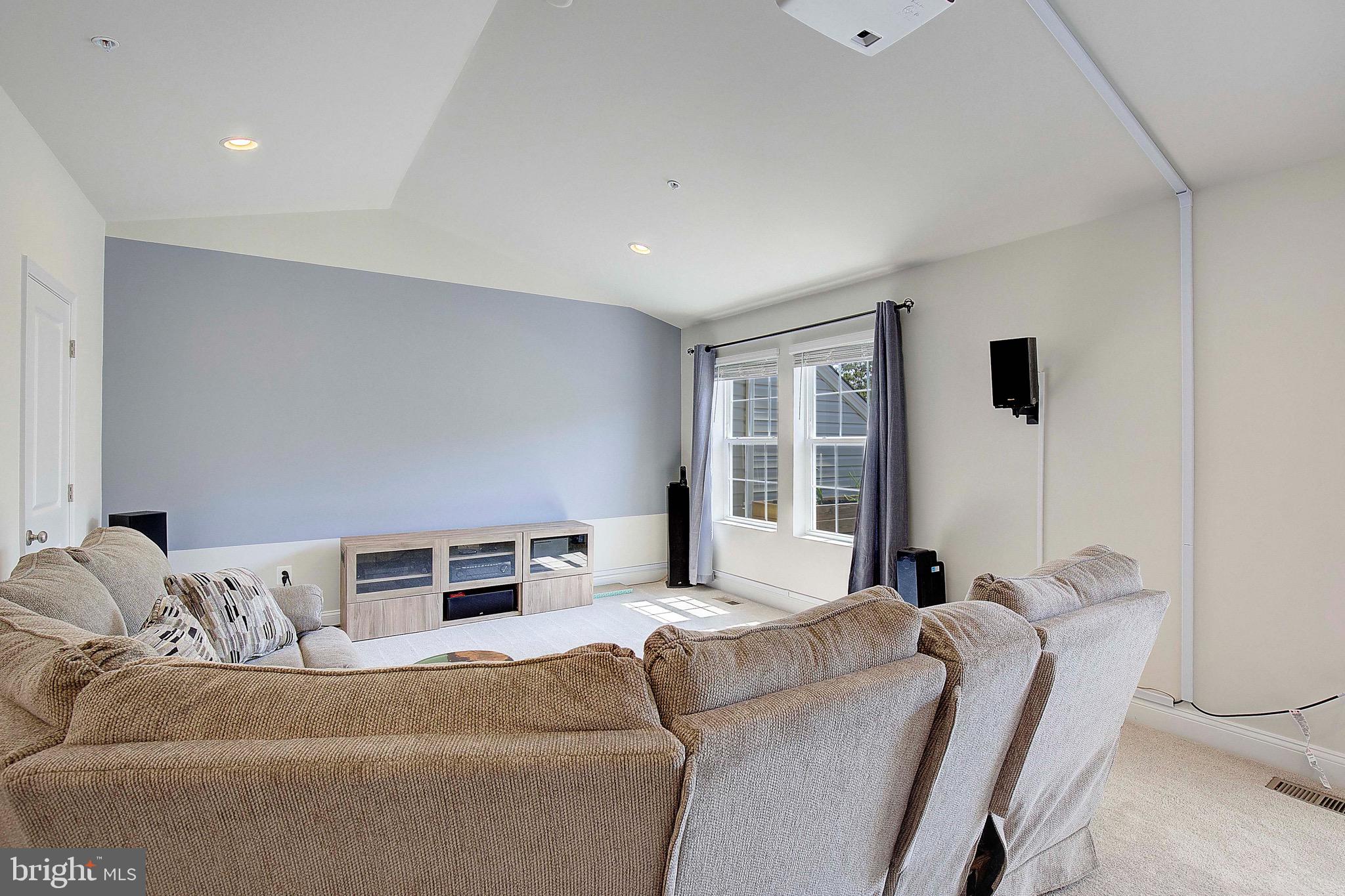 CREEKSTONE VILLAGE - Residential