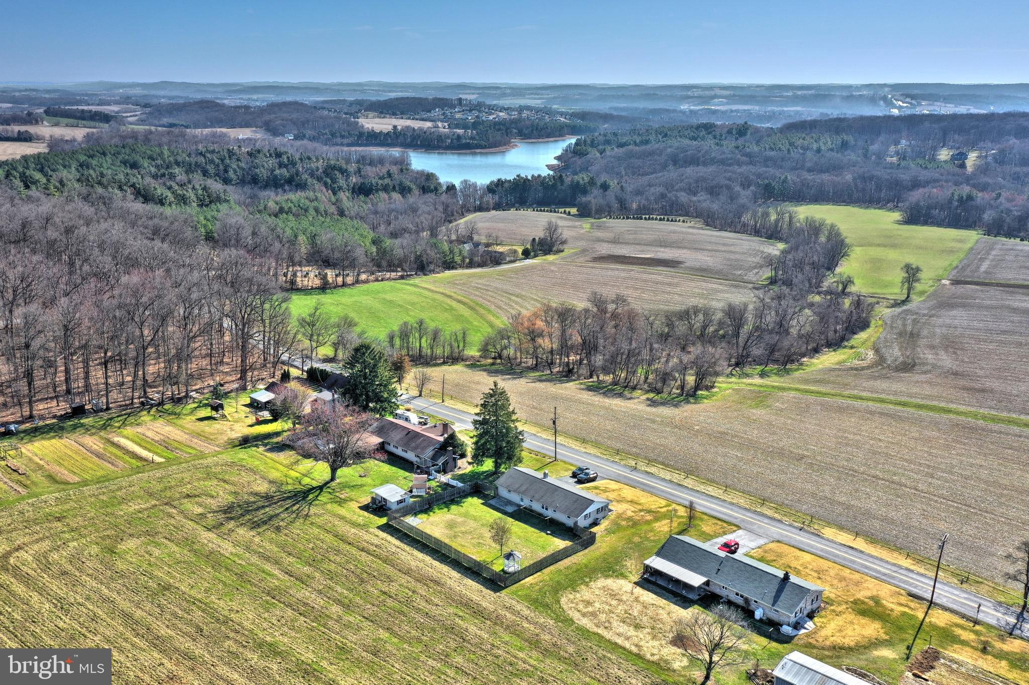 PIGEON HILLS - Residential