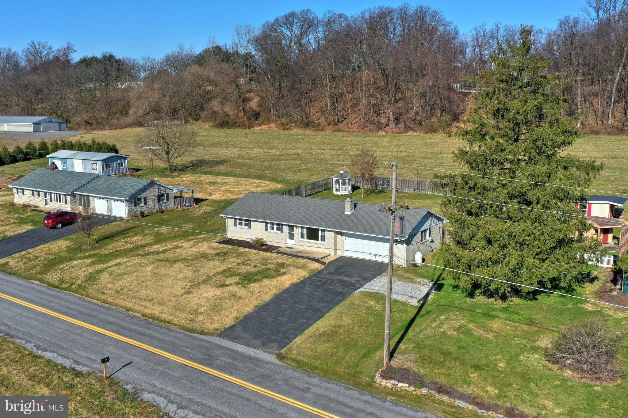 PIGEON HILLS - Residential