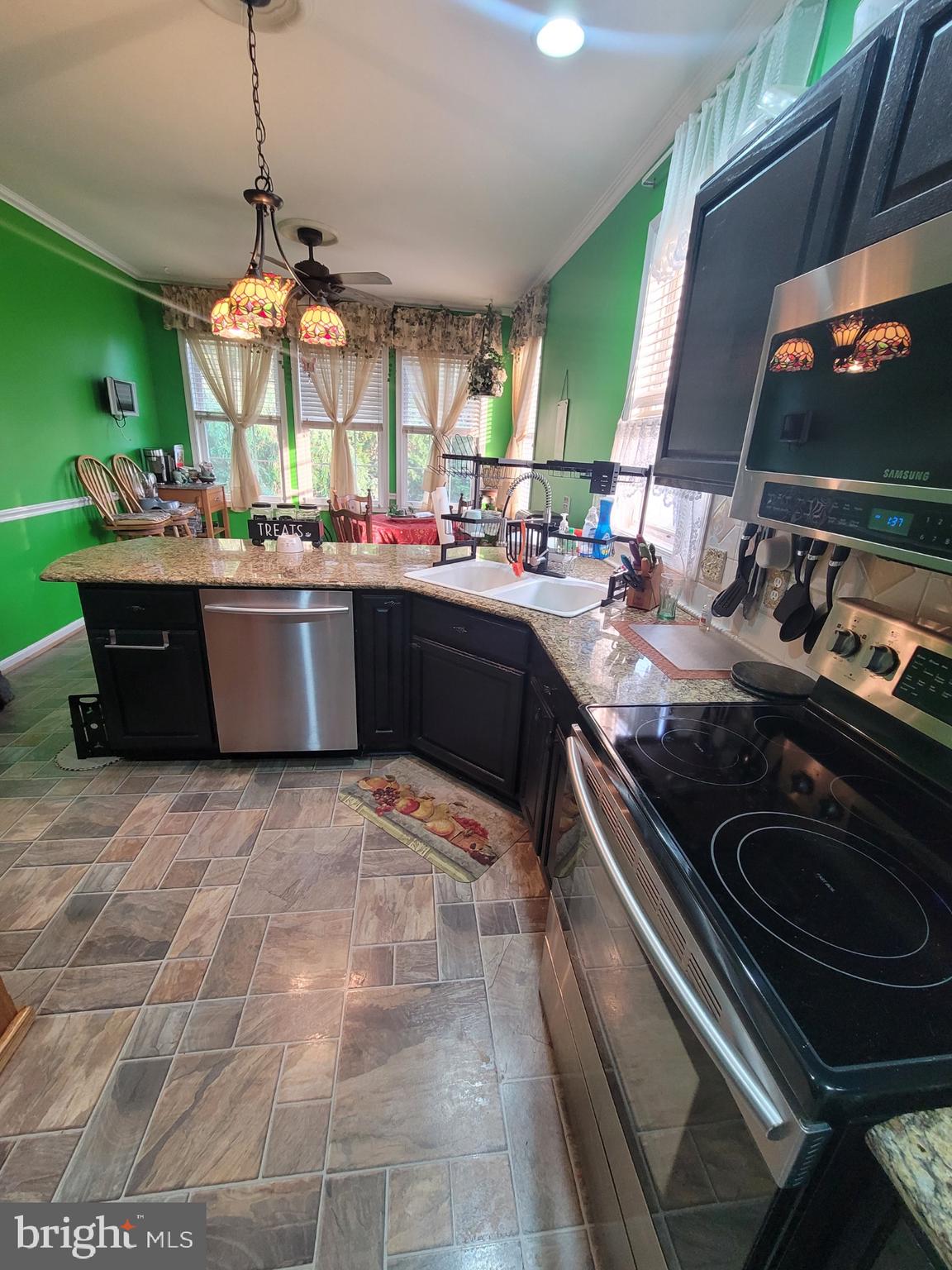 REDWOOD LAKES - Residential