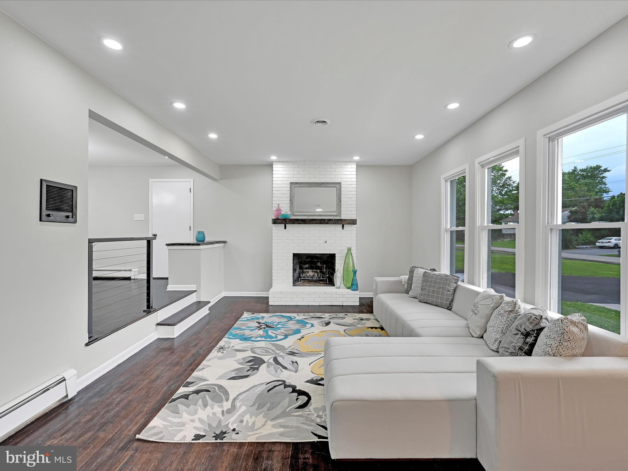 424 E EVERGREEN ROAD