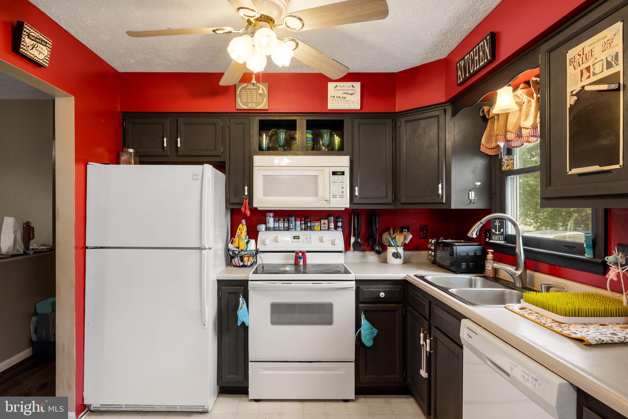 THE MEADOWS AT STRASBURG - Residential