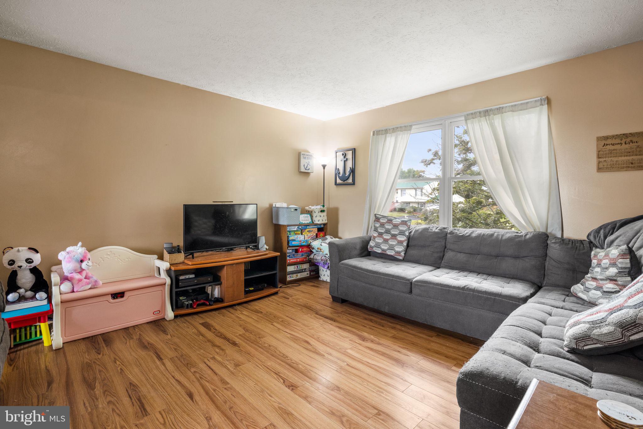 THE MEADOWS AT STRASBURG - Residential