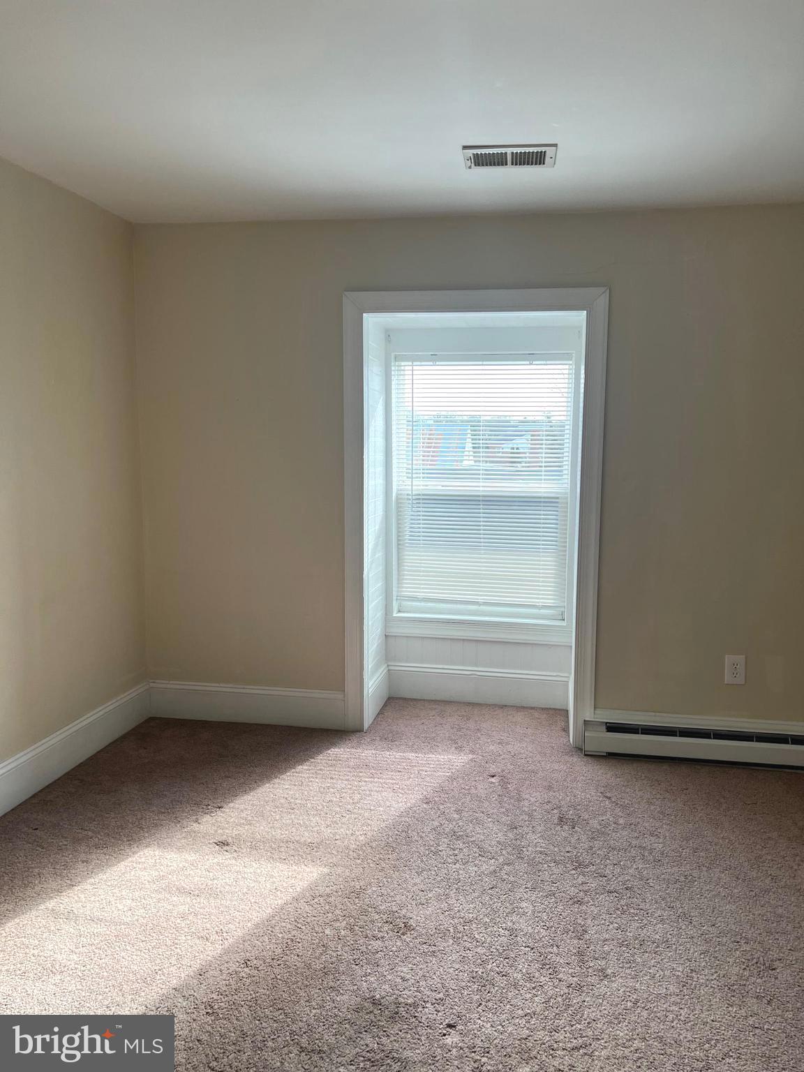 CHARLES TOWN - Residential Lease