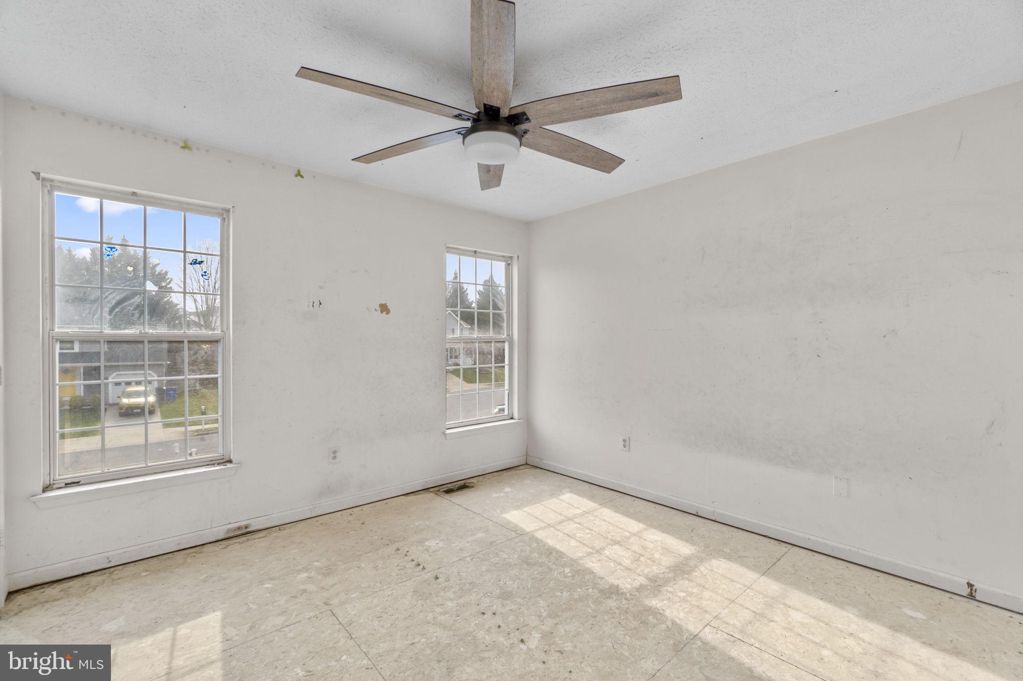 ROBIN MEADOWS - Residential