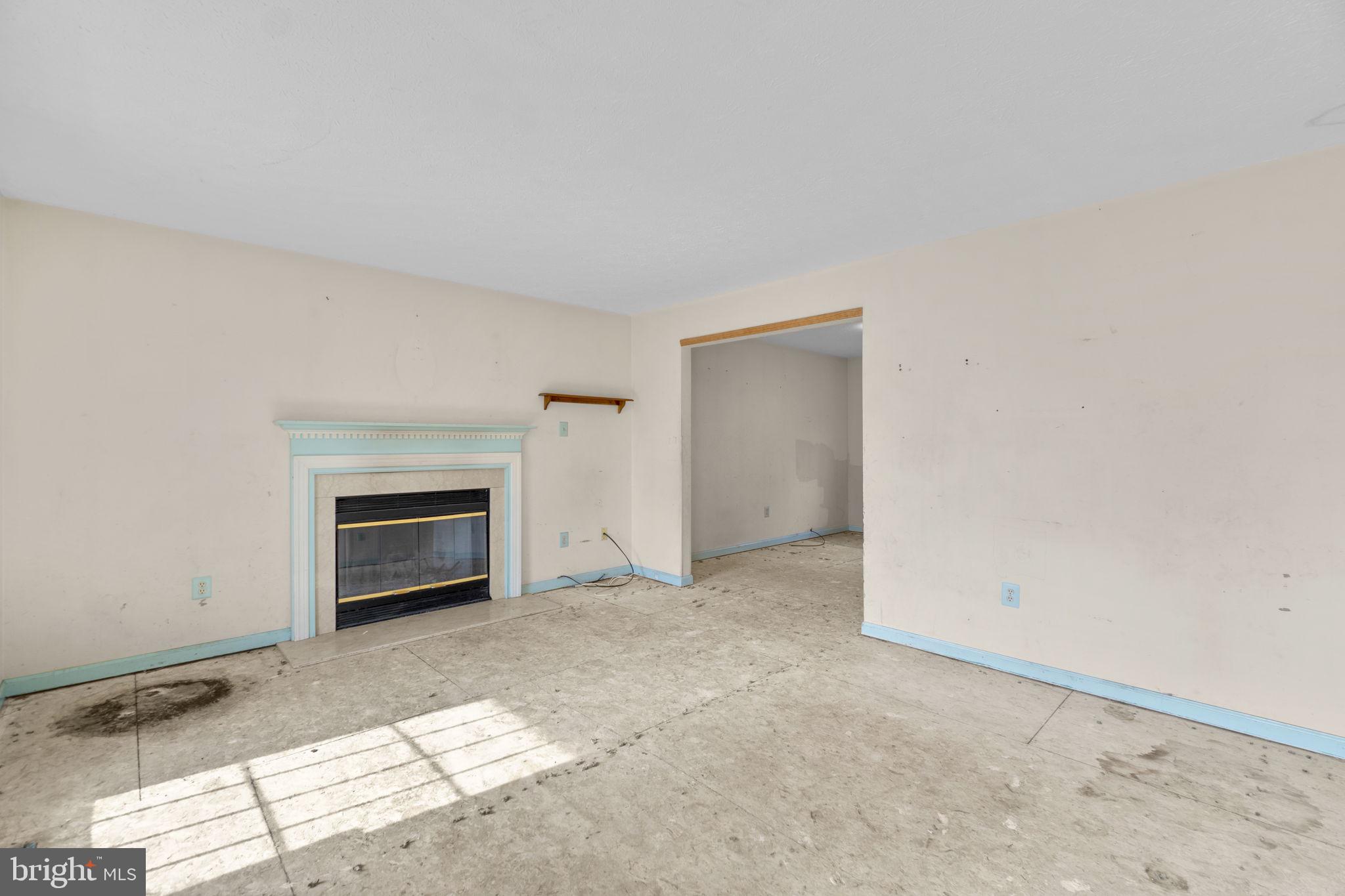 ROBIN MEADOWS - Residential