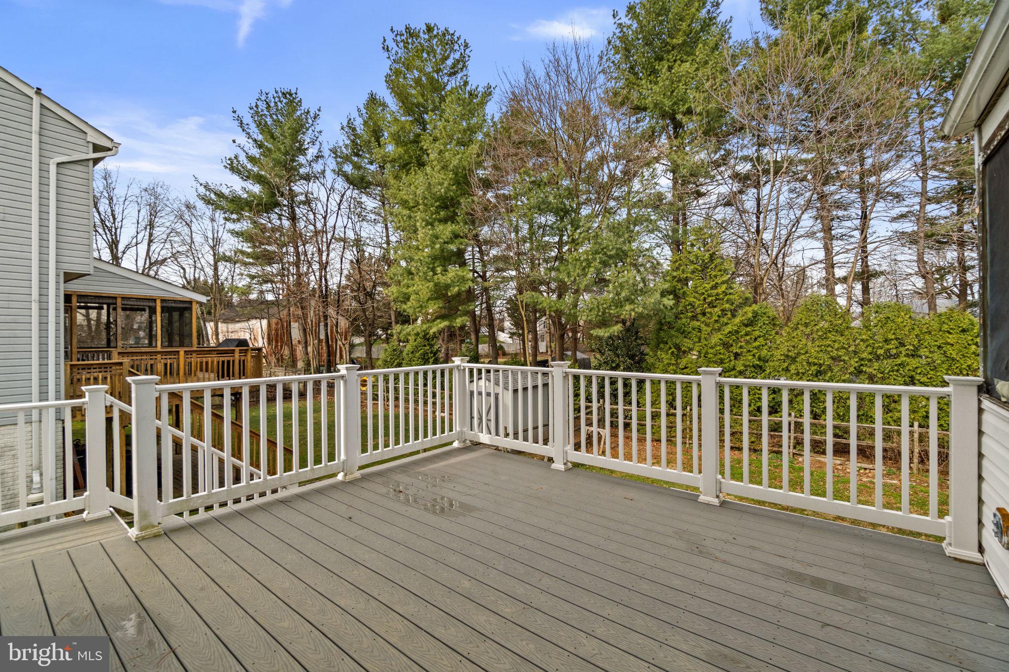 ROBIN MEADOWS - Residential