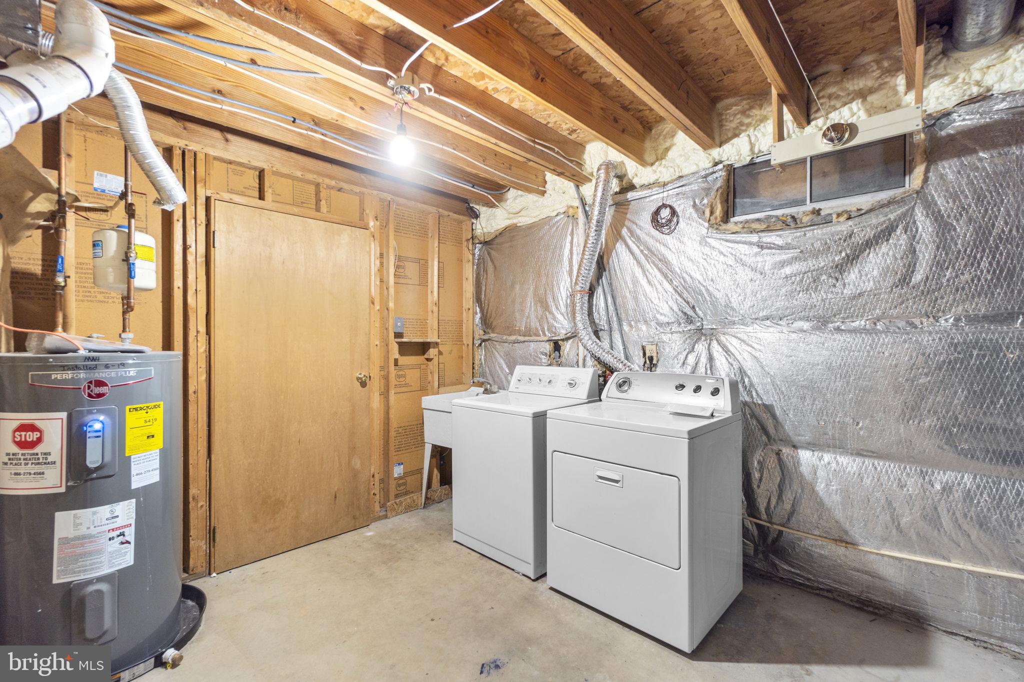 ROBIN MEADOWS - Residential