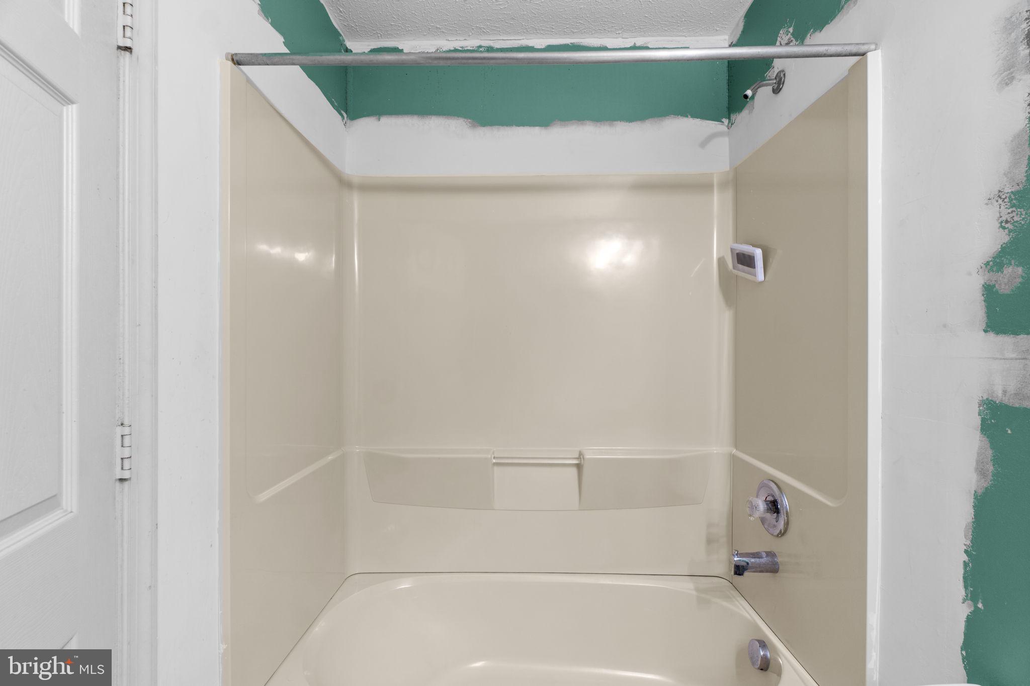 ROBIN MEADOWS - Residential