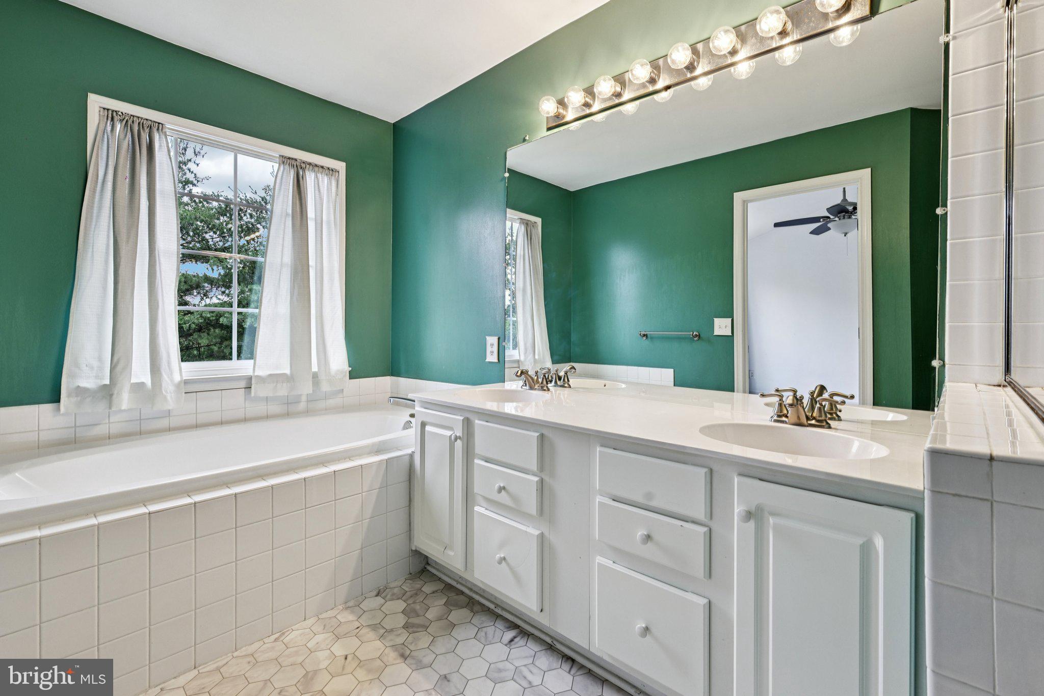 RIDGELEIGH - Residential