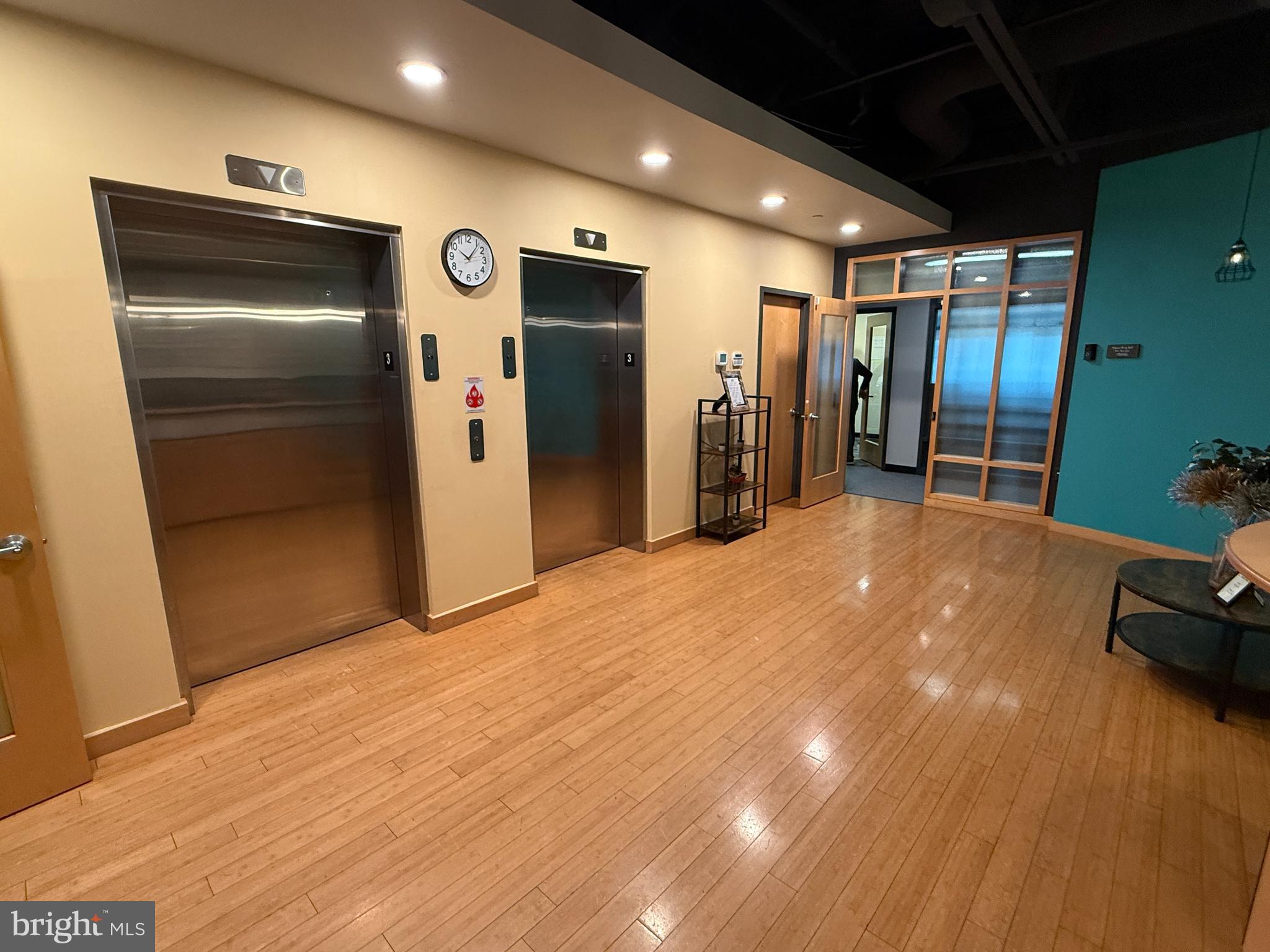 909 RIDGEBROOK ROAD 300