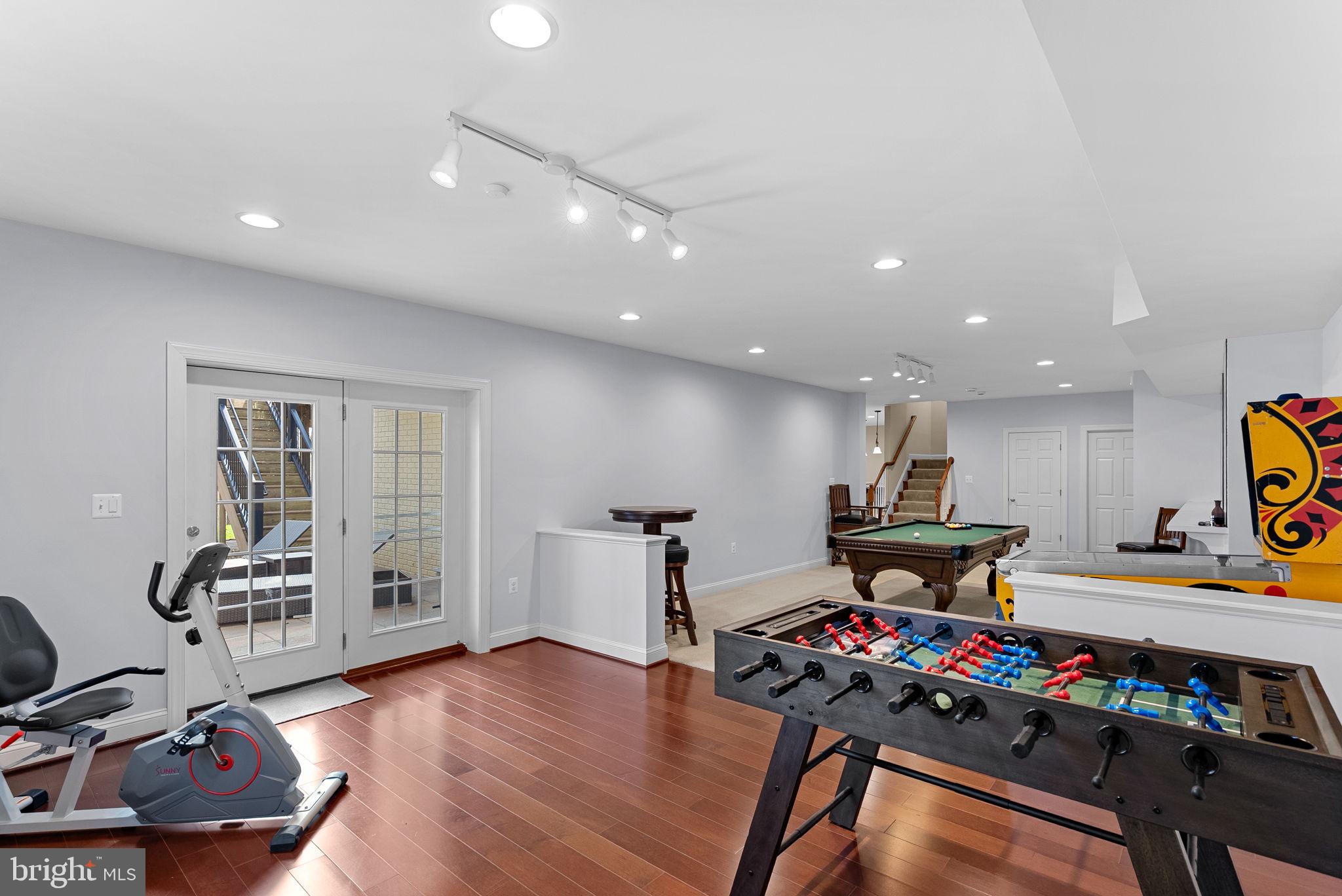 WATERFORD CREEK - Residential