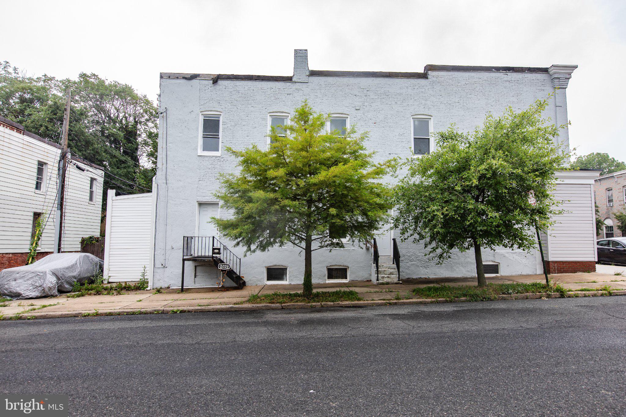 2029 N PULASKI STREET