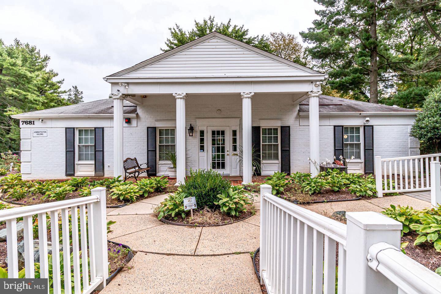 THE COLONIES - Residential