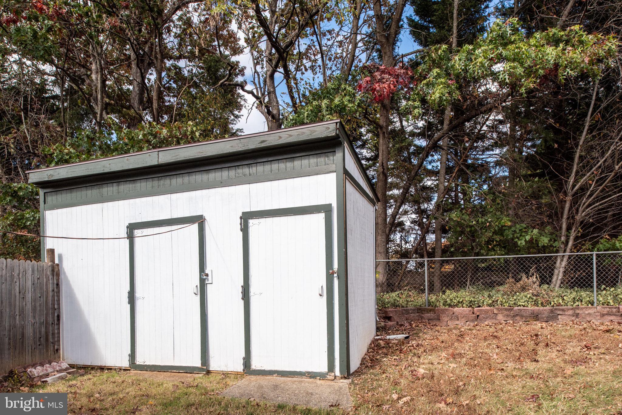 MAPLE GROVE - Residential