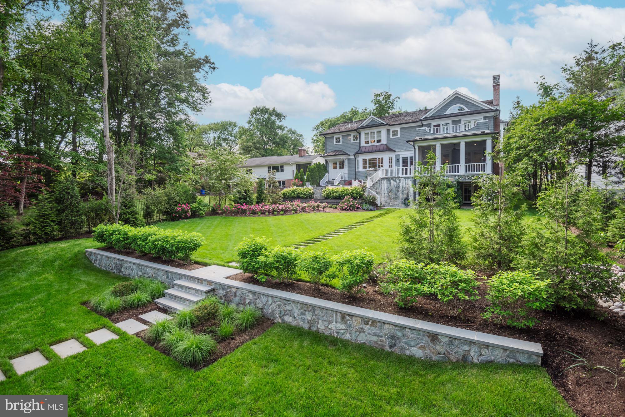 BRADLEY HILLS - Residential