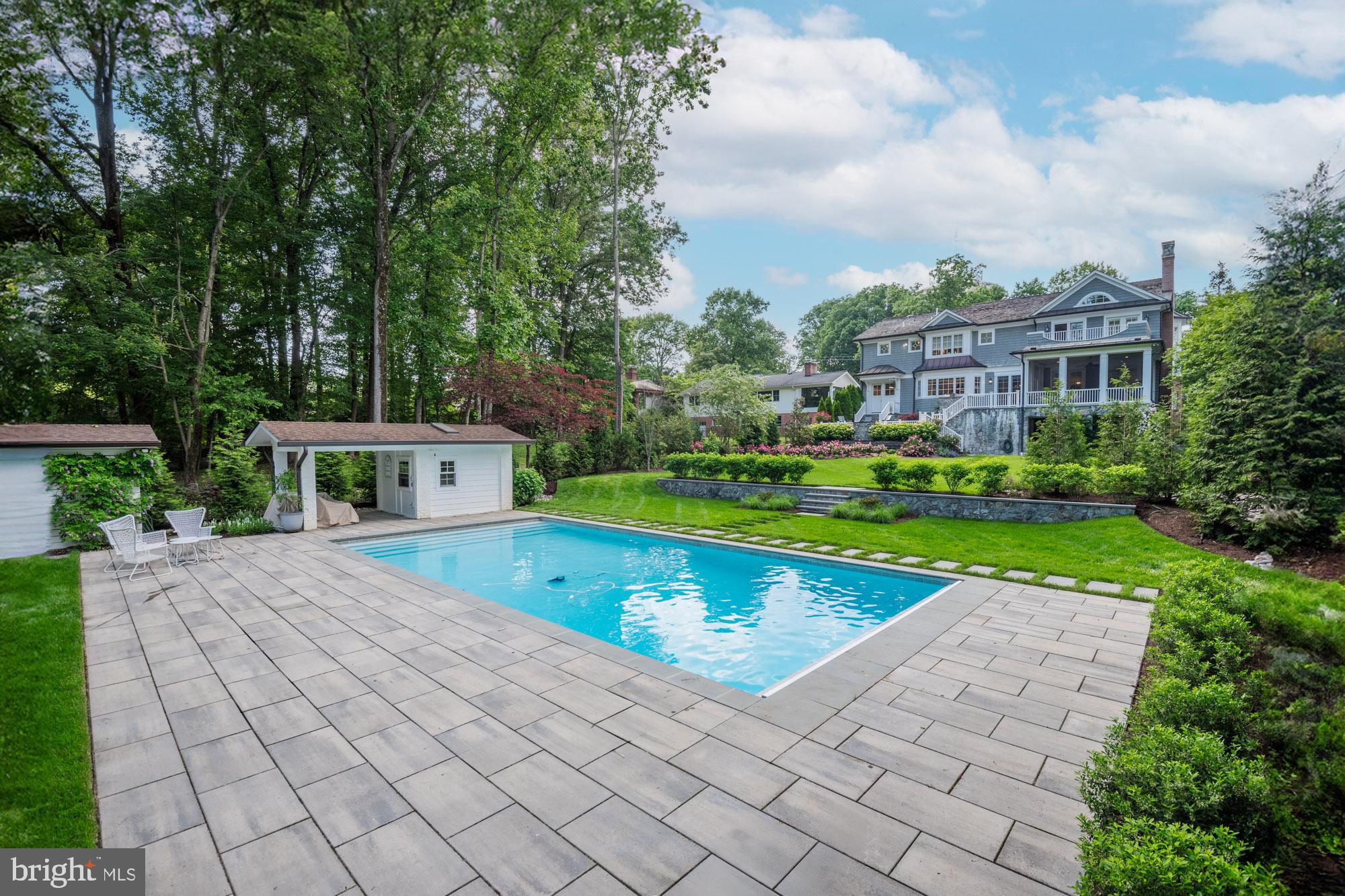 BRADLEY HILLS - Residential