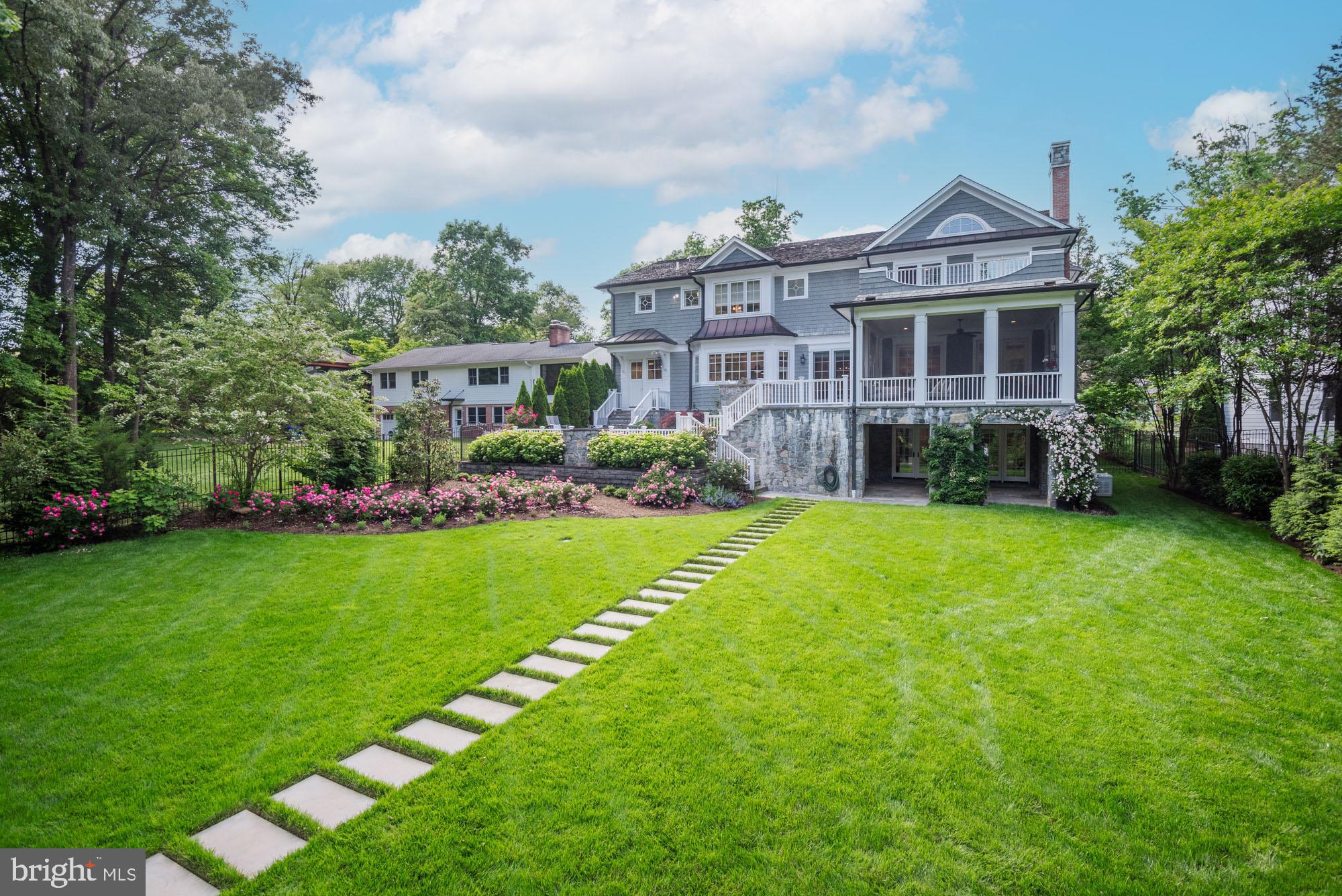 BRADLEY HILLS - Residential