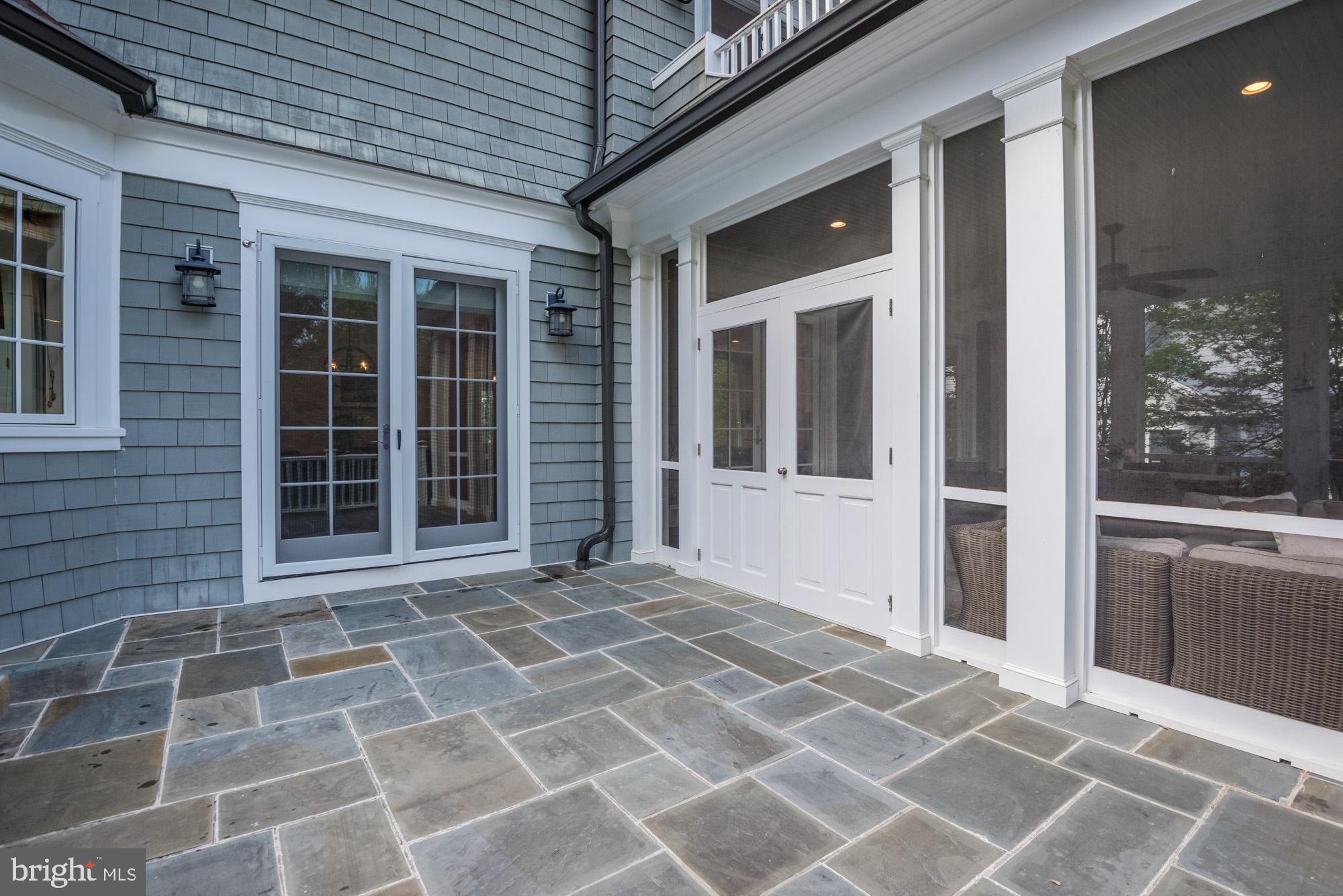 BRADLEY HILLS - Residential